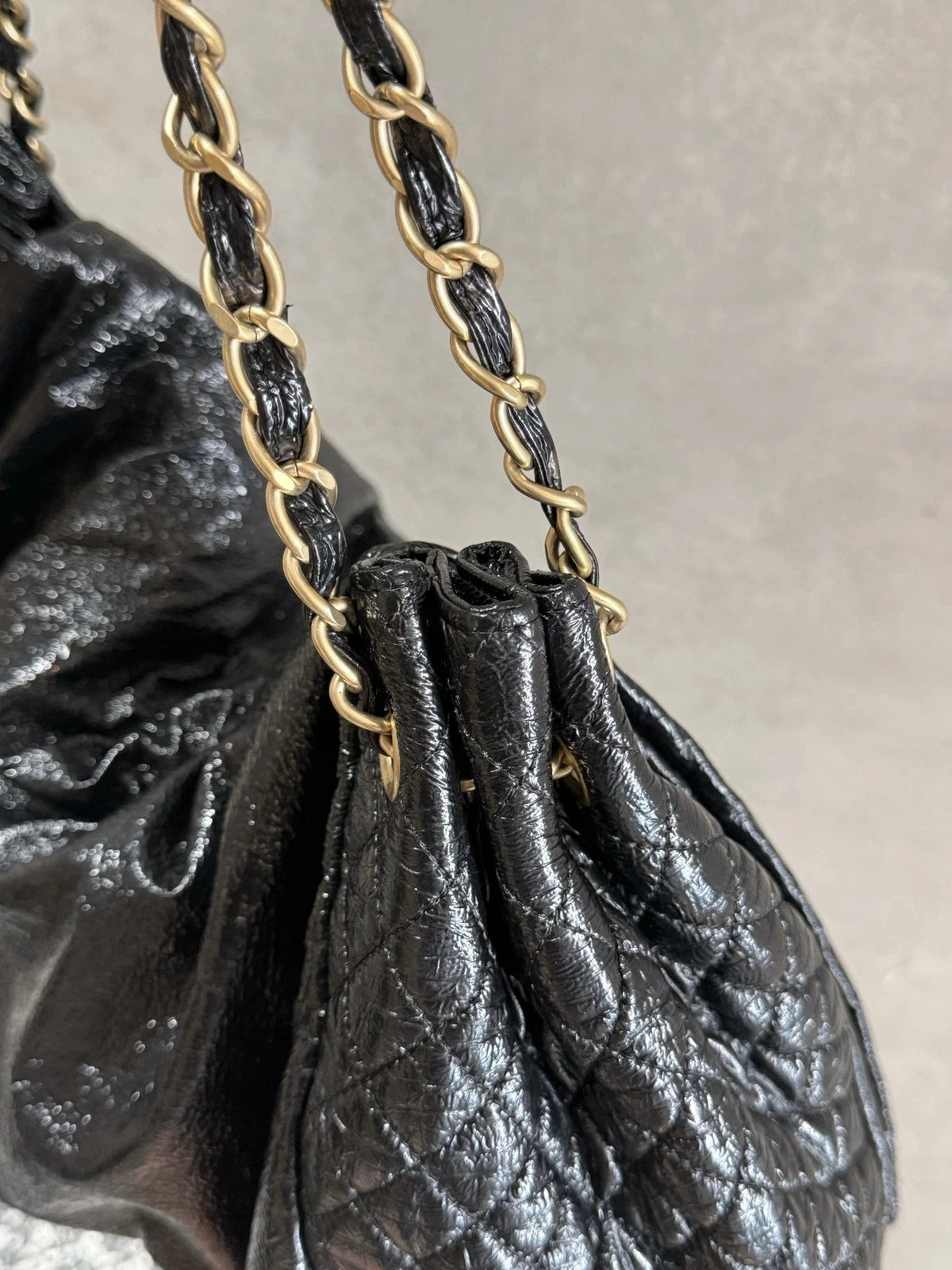 Chanel Oil Wax Chain Shoulder Bag Black Gold Hardware Women Fashion