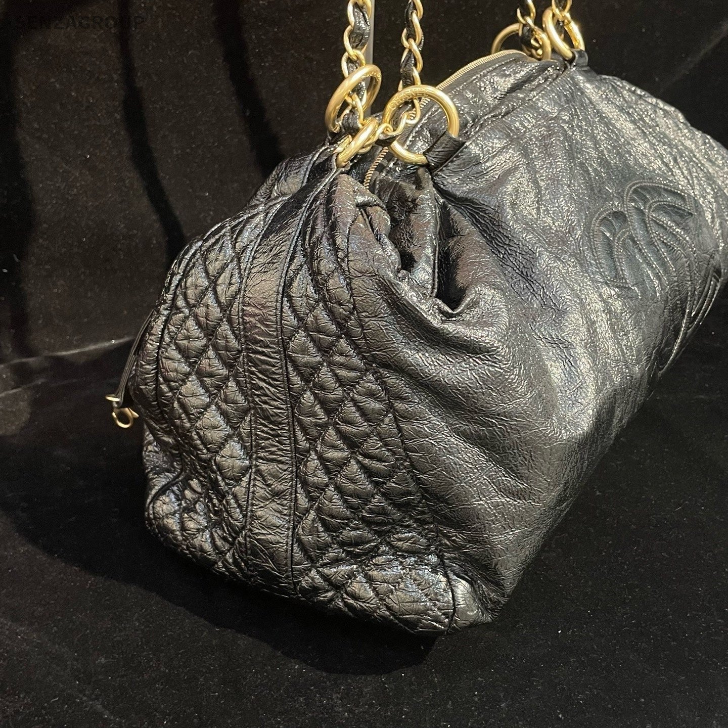 Chanel CC Chain Shoulder Bag Black Gold Used Women Classic Fashion