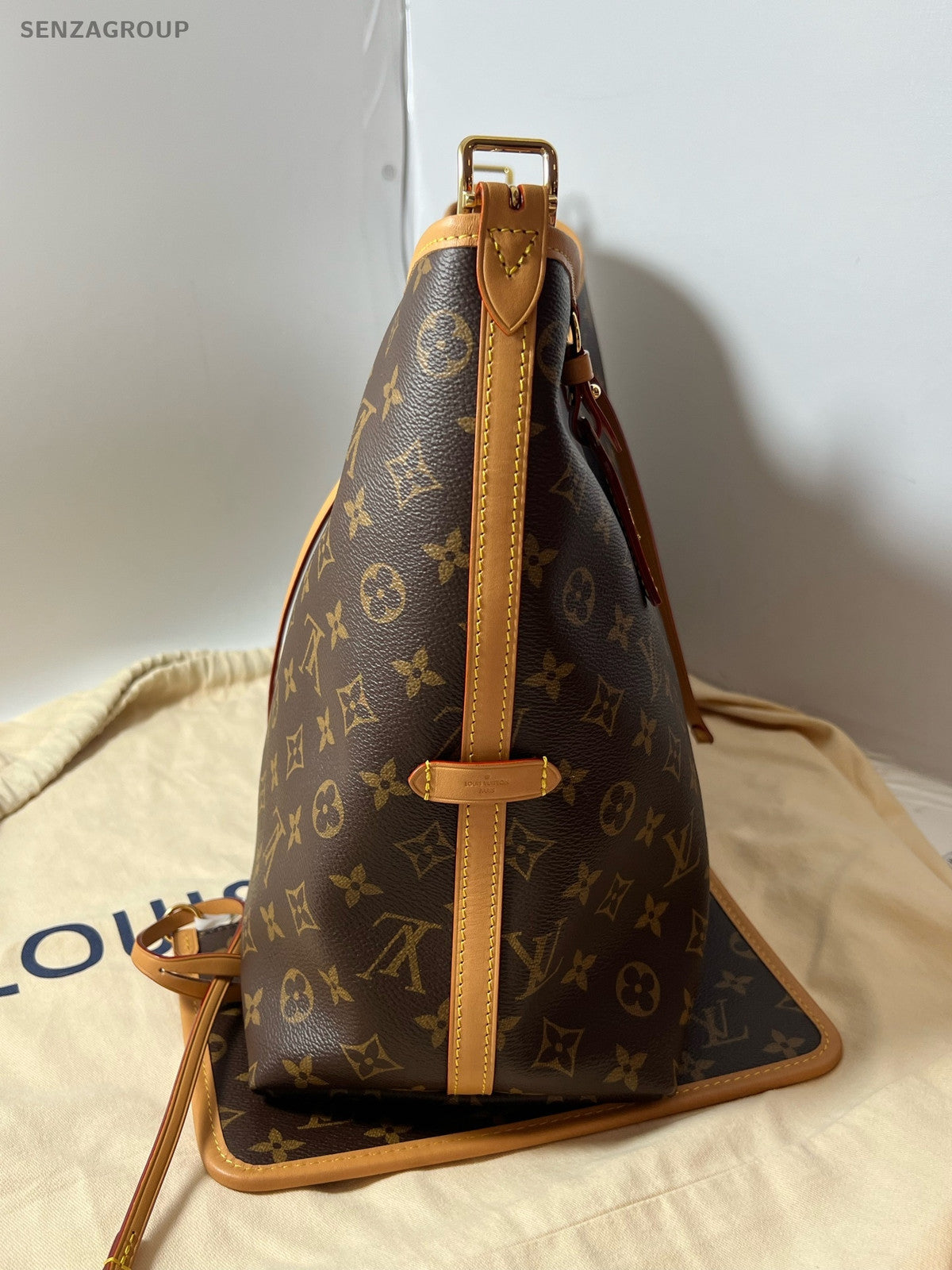 Louis Vuitton Monogram Carryall MM Brown Shoulder Bag Women Classic