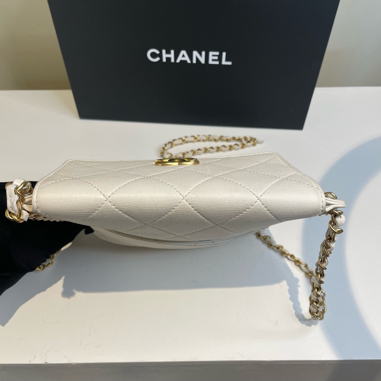 Chanel Diamond Chain Hobo Bag Calfskin Shoulder Bag White Gold Women Classic