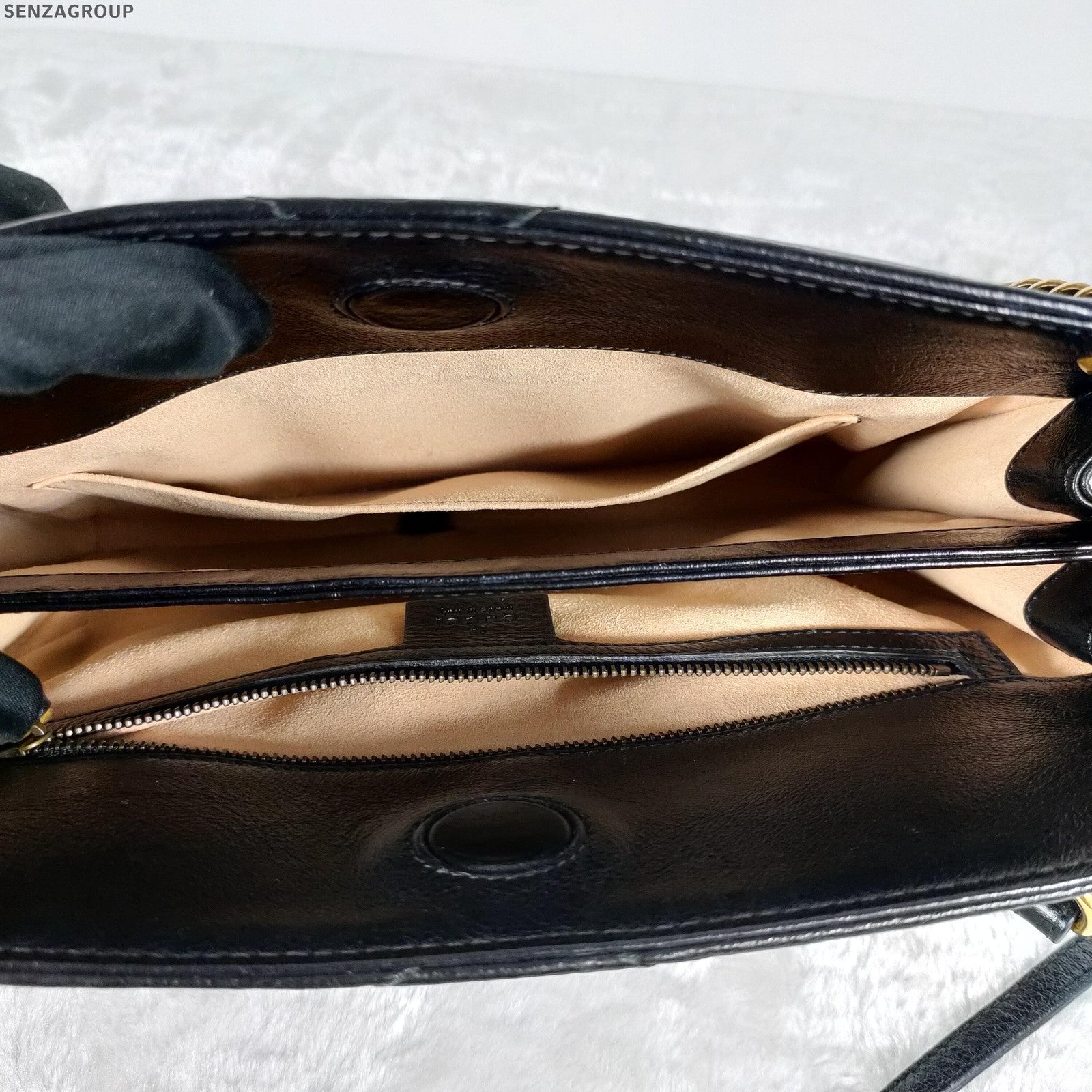 Gucci Marmont Matelassé Chain Shoulder Bag in Black Gold