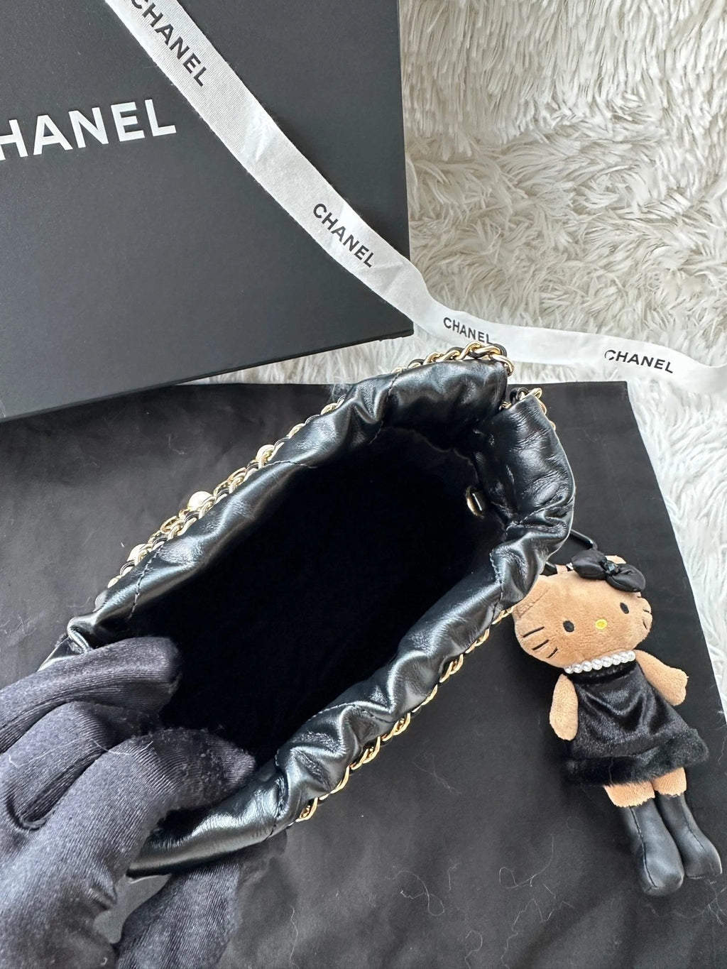 Chanel 22Bag Mini Calfskin Pearl Chain Shoulder Crossbody Handbag For Women