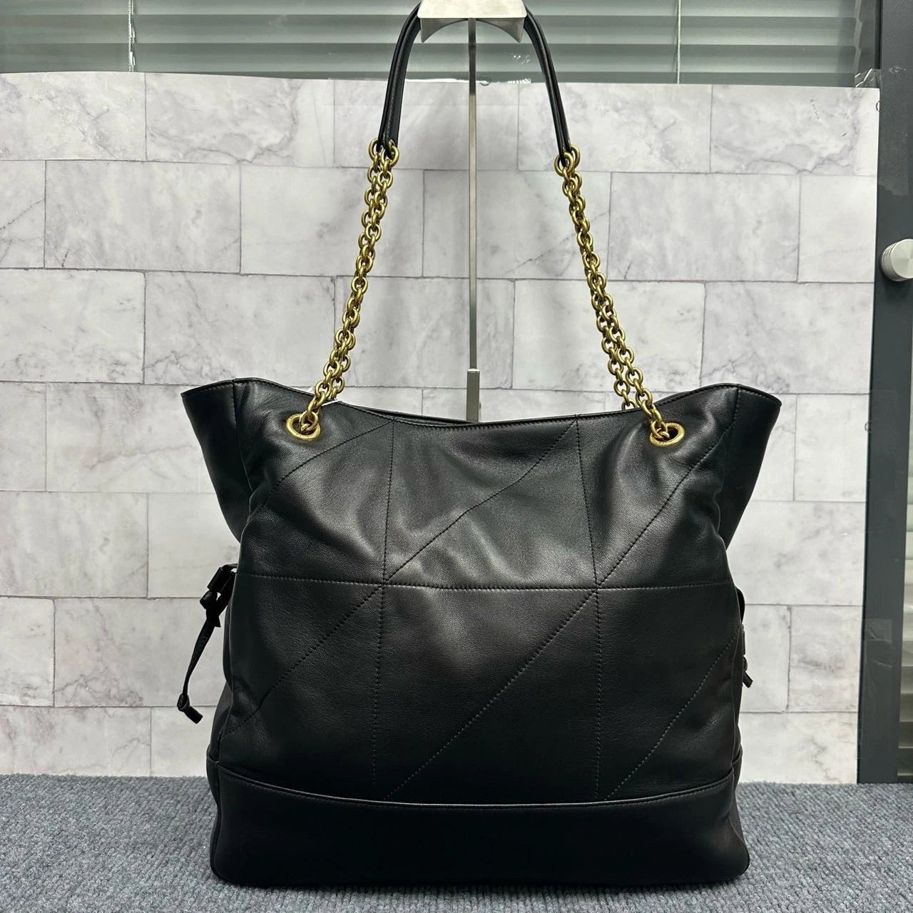 Saint Laurent Jamie 4.3 Medium Black Gold Bucket Bag For Women