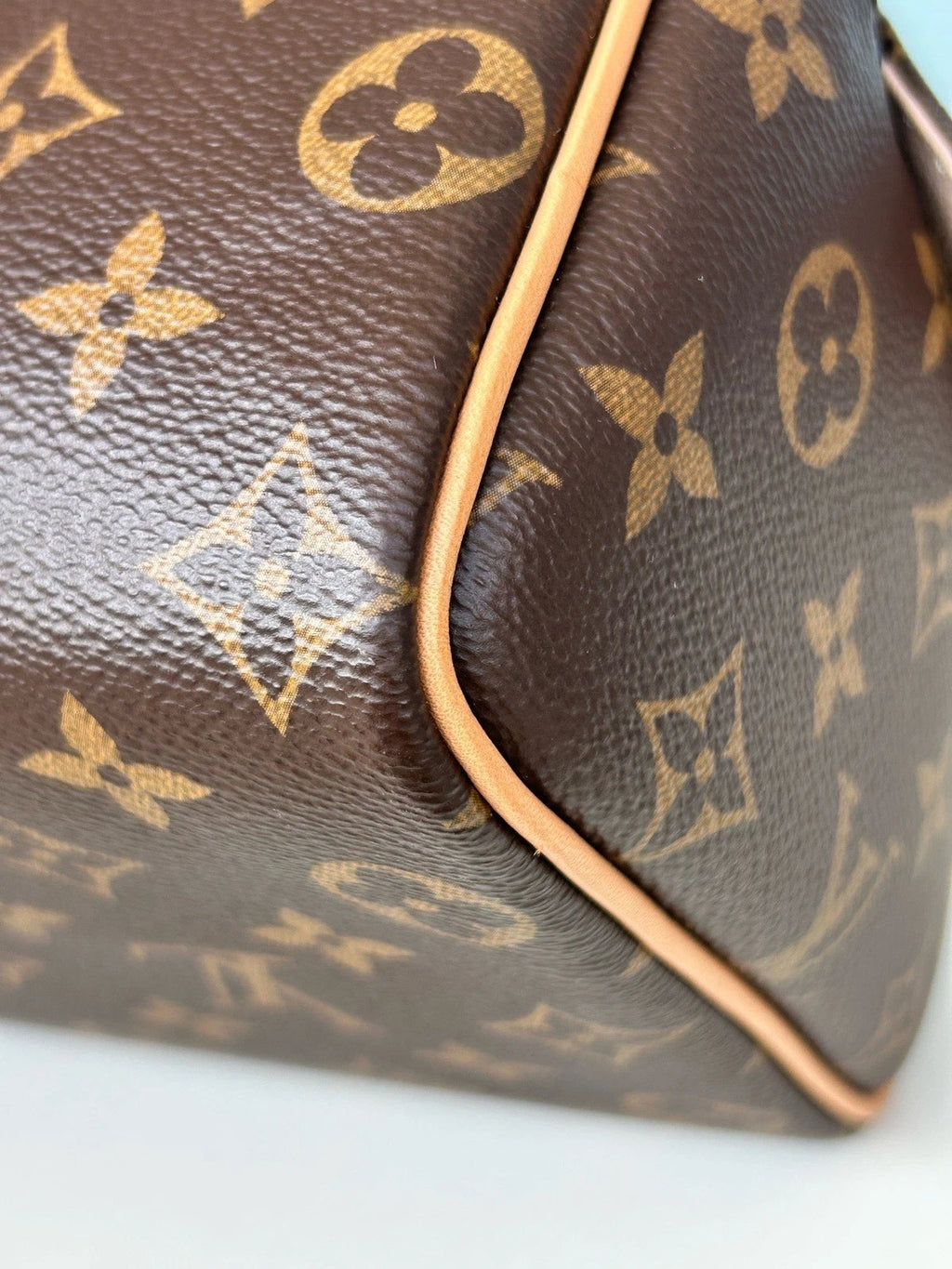 Louis Vuitton Dopp Kit Monogram Clutch Brown Gold Women Classic