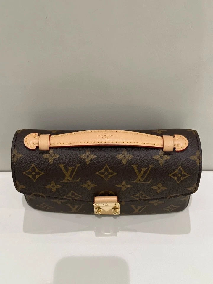 Louis Vuitton Pochette Metis Monogram Canvas Shoulder Bag Crossbody Excellent