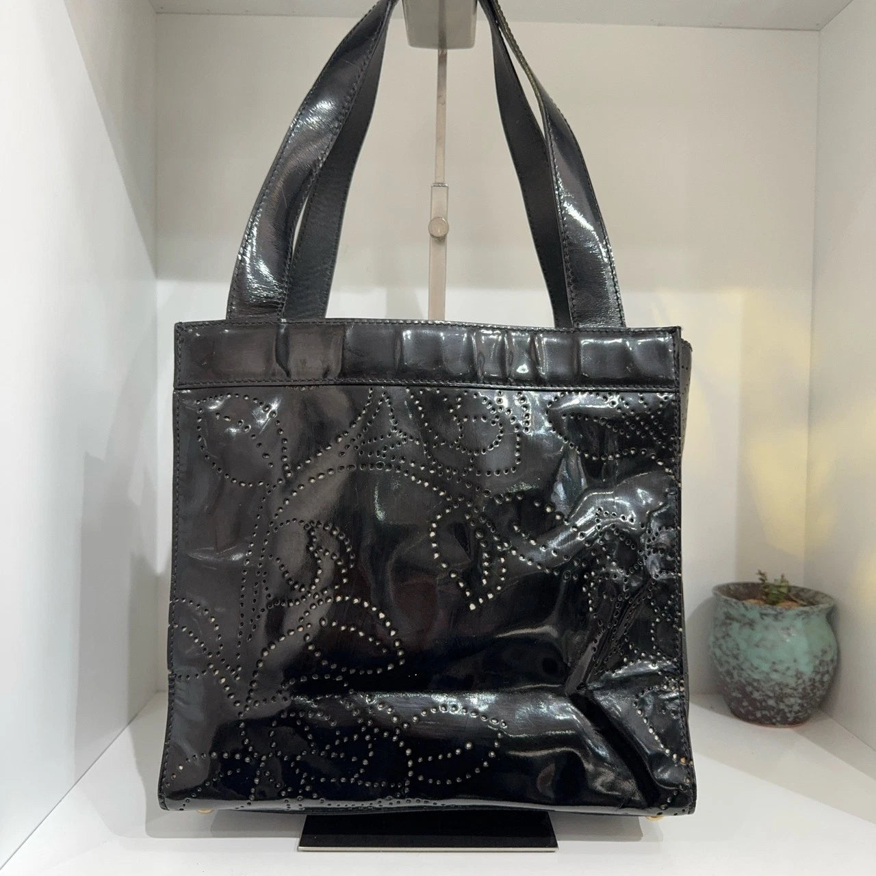 CHANEL Camellia Hollow Black Gold Handbag For Women