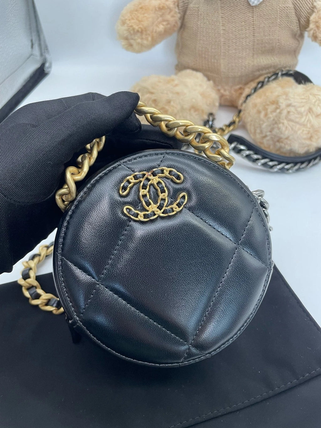 CHANEL 19 Round Bag Chain Crossbody Bag For Women