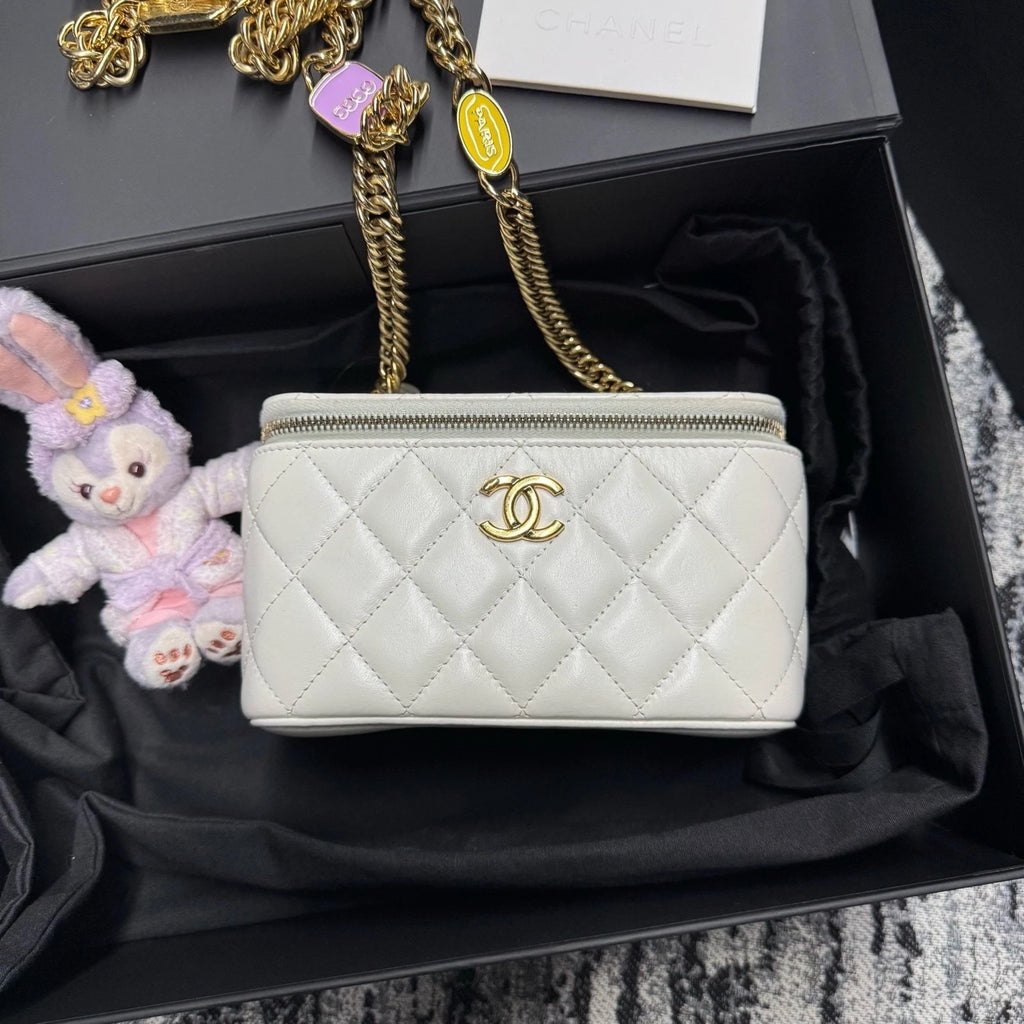 CHANEL Enamel Chain White Gold Vanity Clutch Bag For Women