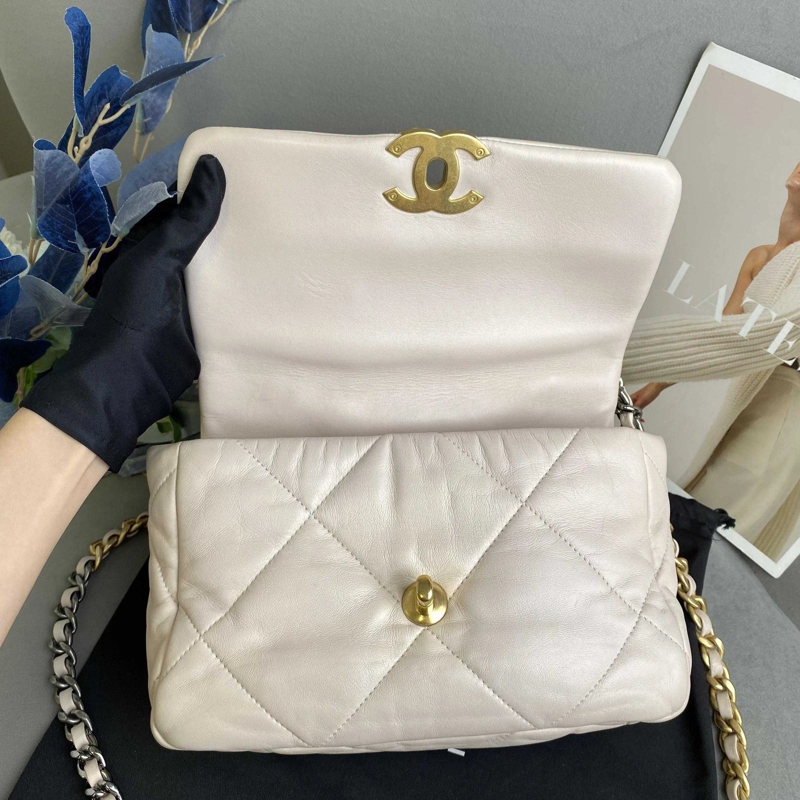 CHANEL 19Bag Small Lambskin Pink Shoulder Bag For Women