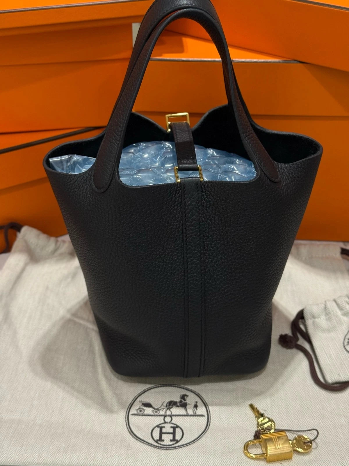 Hermes Picotin18 Black Gold Epsom Bucket Bag For Women