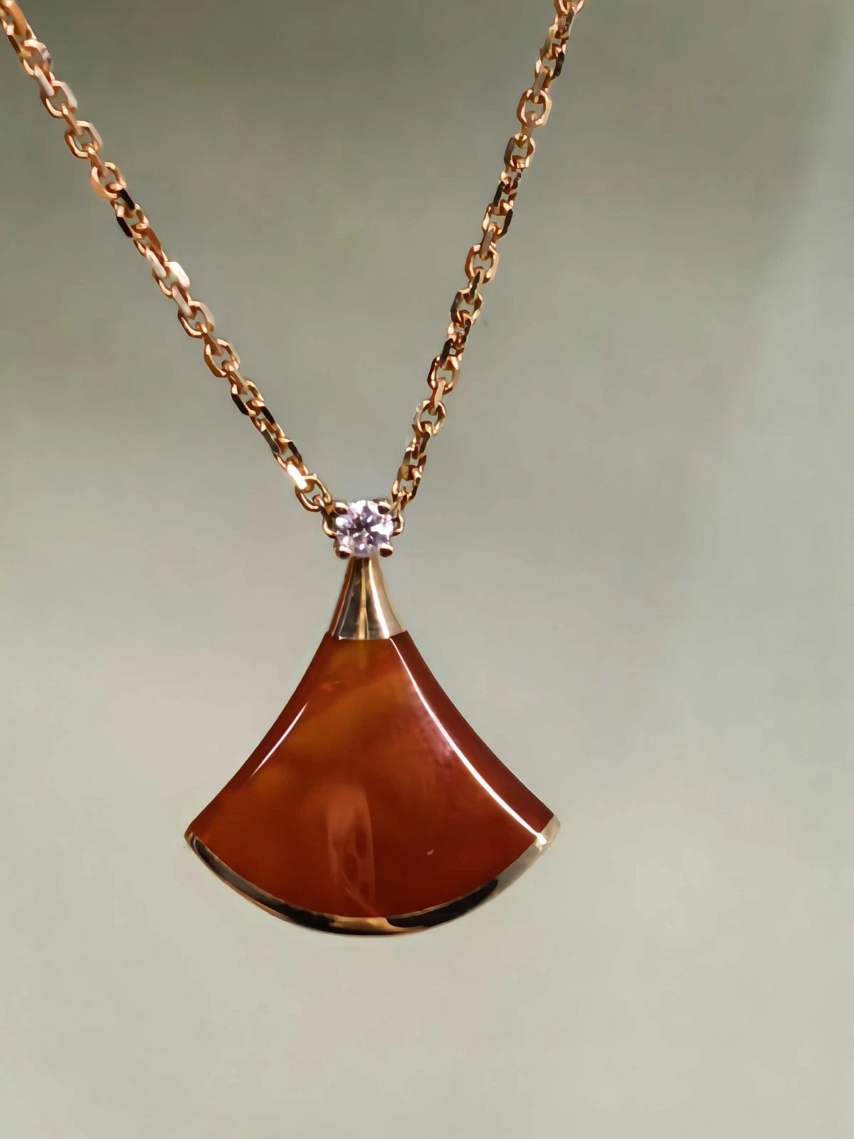 Bvlgari Divas' Dream Pendant Necklace 18K Rose Gold 1Diamond Red Carnelian