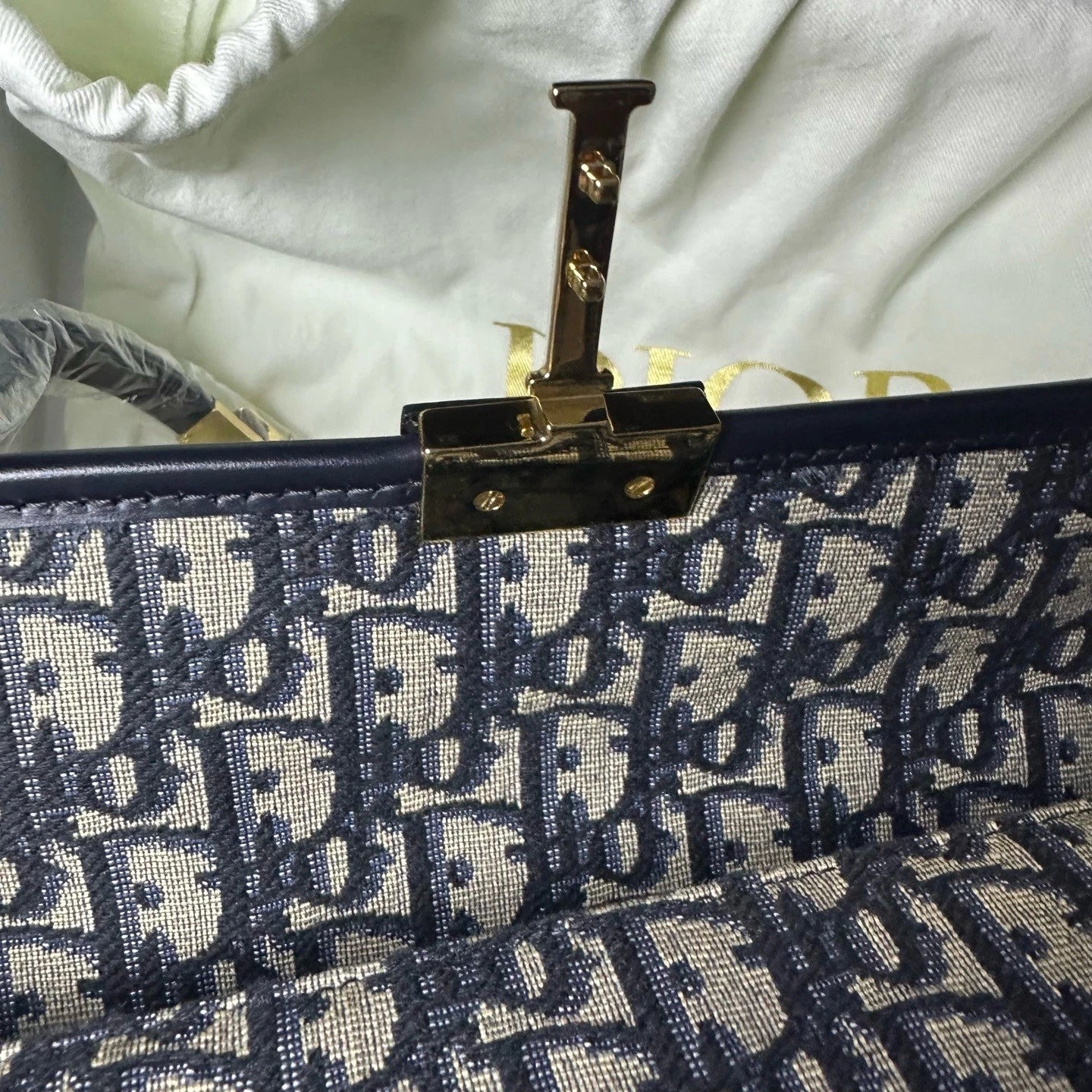 Dior Montaigne30 Small Chain Shoulder Bag For Women