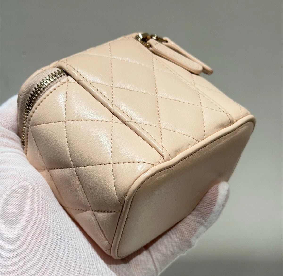Chanel Vanity Case Chain Crossbody Diamond Pink Gold Women Classic