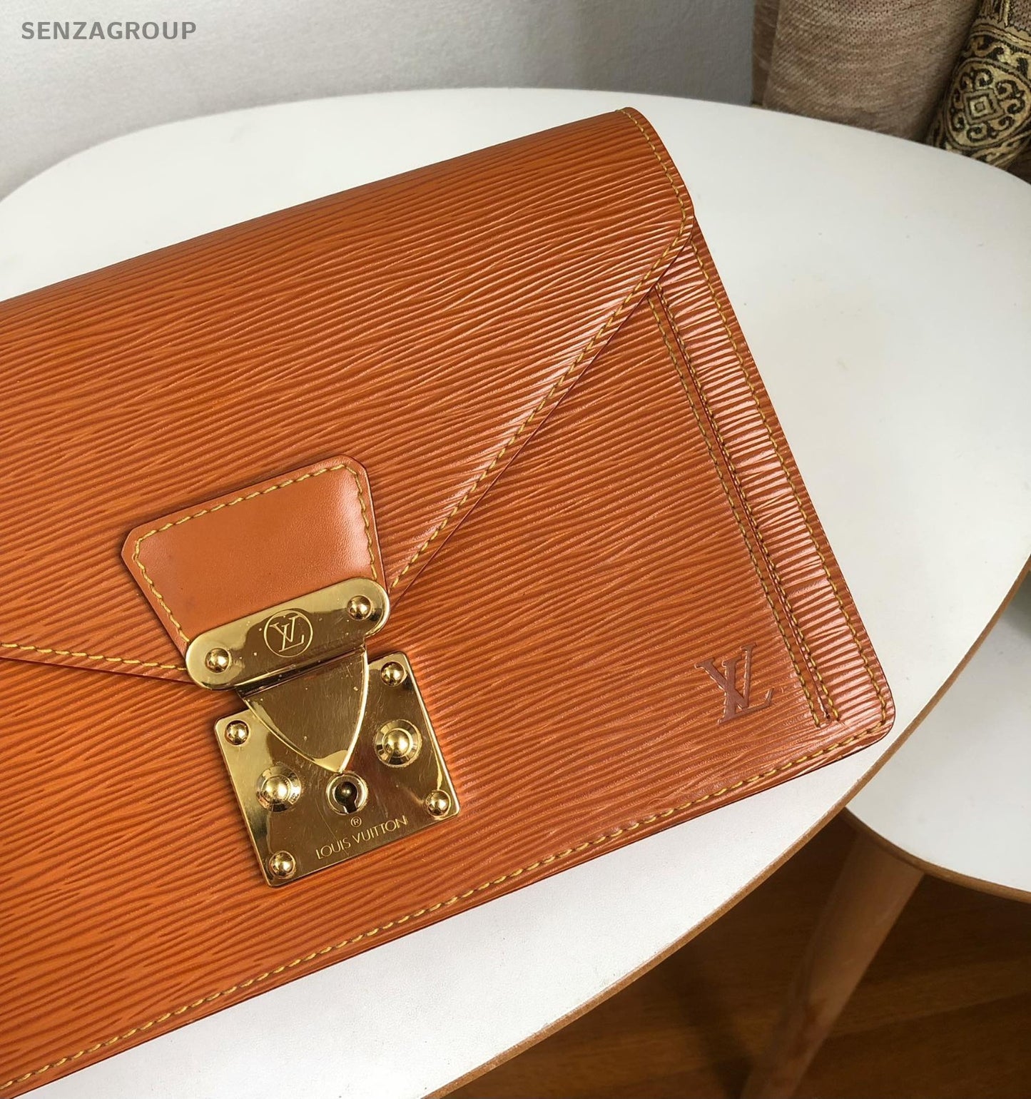 Louis Vuitton Epi Leather Handbag caramel color with Gold Women