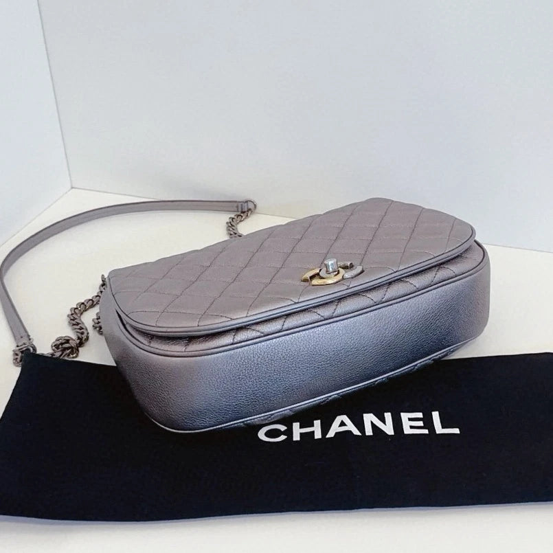 Chanel Diamond Saddle Chain Shoulder Crossbody Silver Women Classic