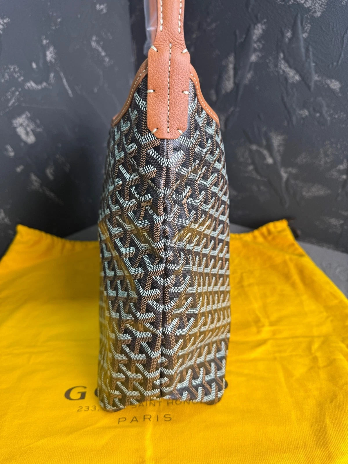 Goyard Brown Hobo Underarm Shoulder Bag For Women