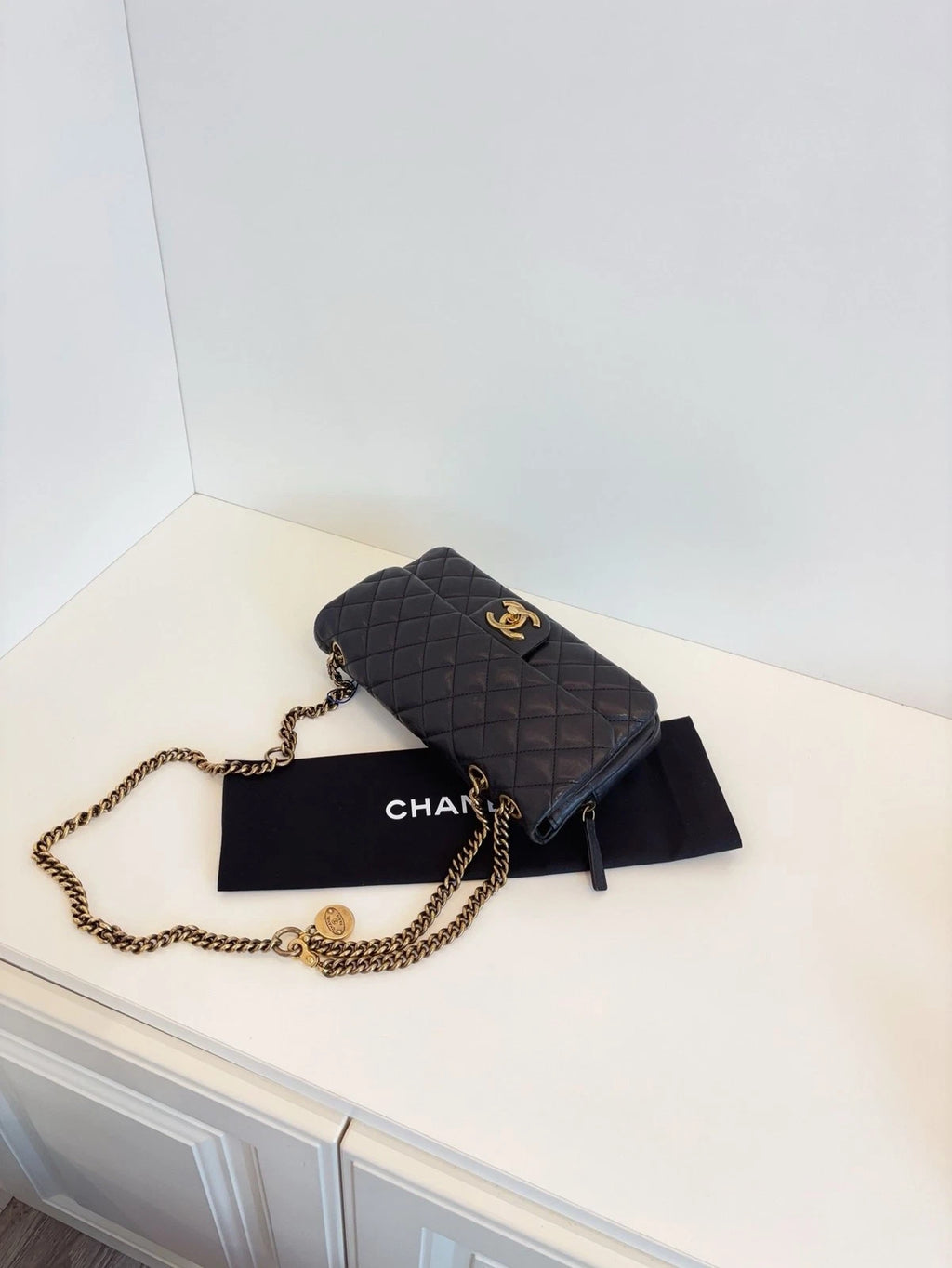 Chanel Classic Flap Shoulder Bag Women's Handbag Black Calfskin Gold Coin Chain