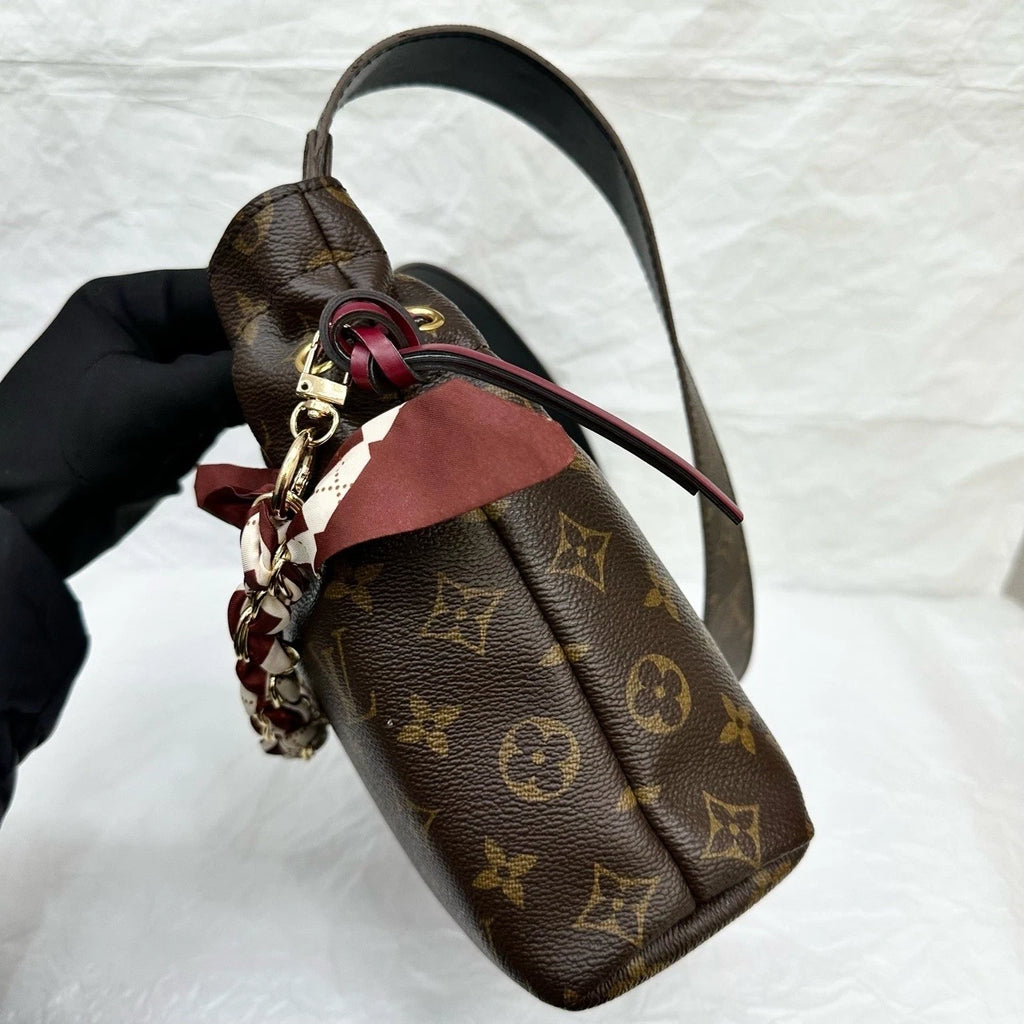 Louis Vuitton Monogram Canvas Drawstring Bucket Bag For Women