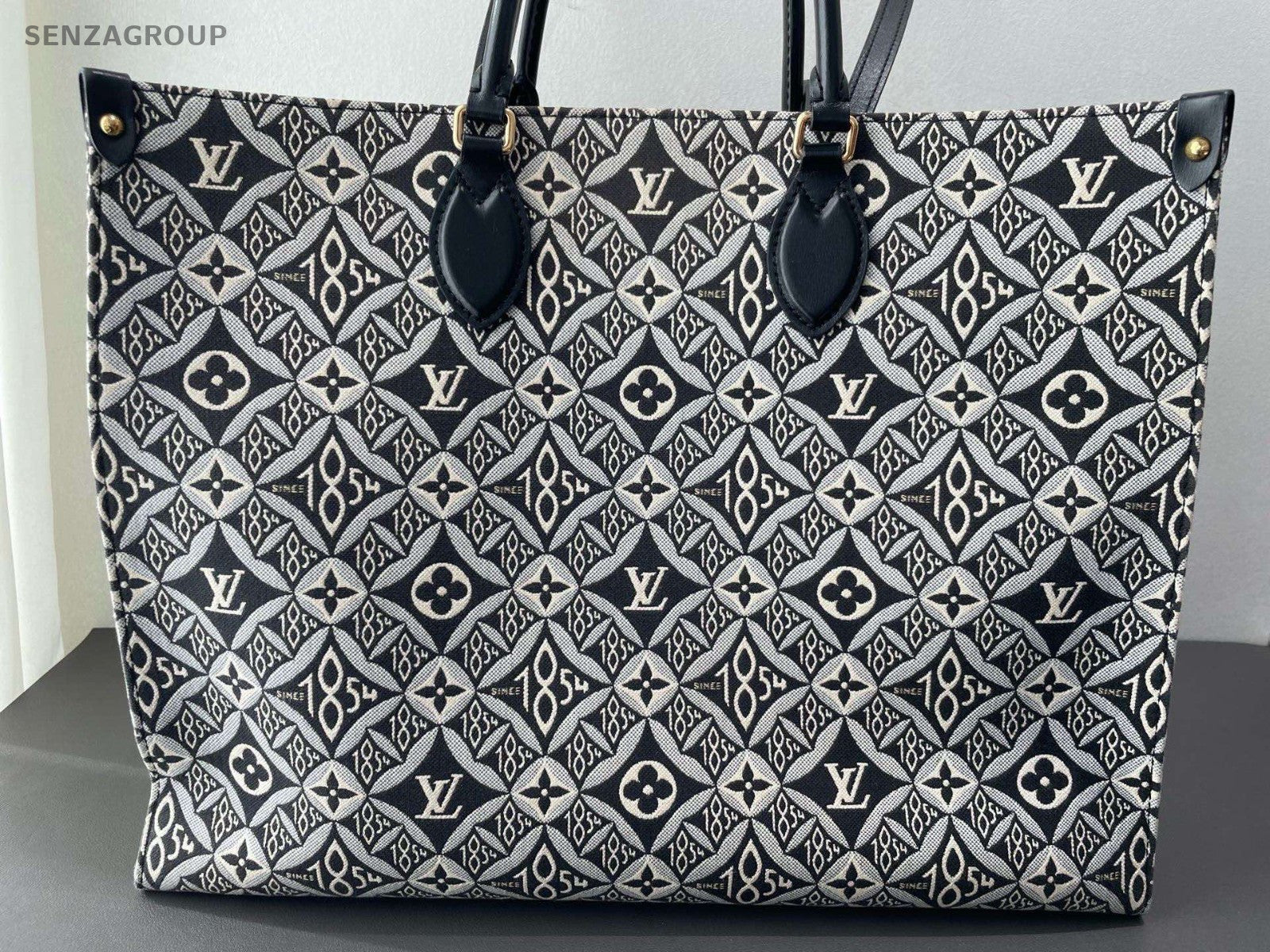Louis Vuitton Onthego GM Tote Handbag Black Gold Used Women Classic