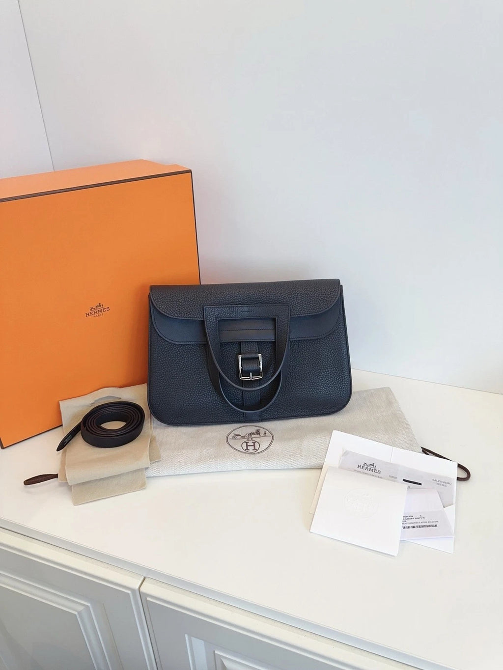 Hermès Halzan 31 Messenger Crossbody Bag Multi-Function<wbr/>al Daily Black