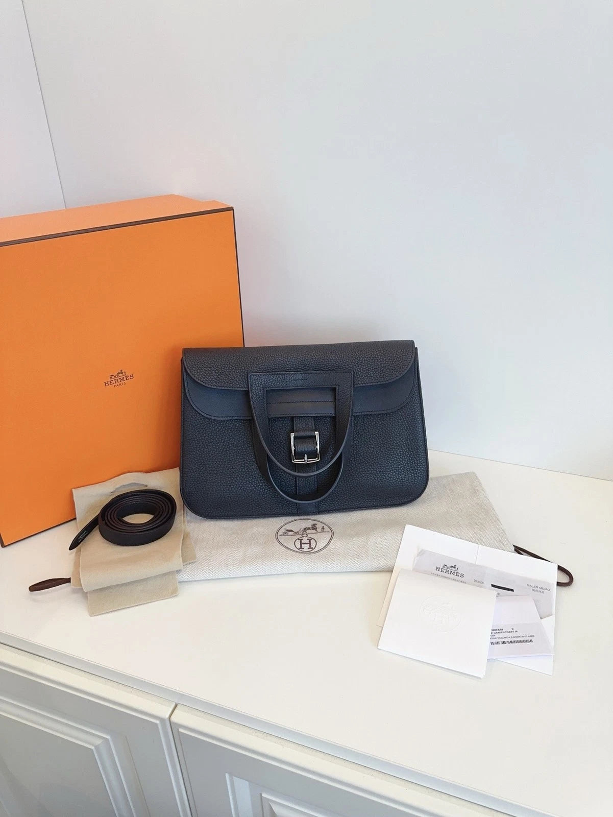 Hermès Halzan 31 Messenger Crossbody Bag Multi-Function<wbr/>al Daily Black