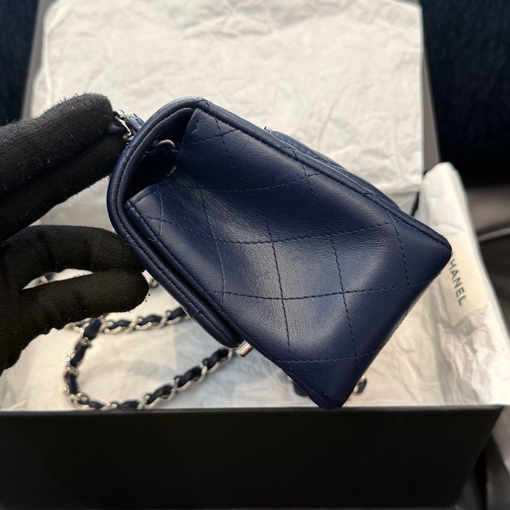 Chanel Classic Flap Lambskin Chain Crossbody Blue Silver Diamond Women Fashion