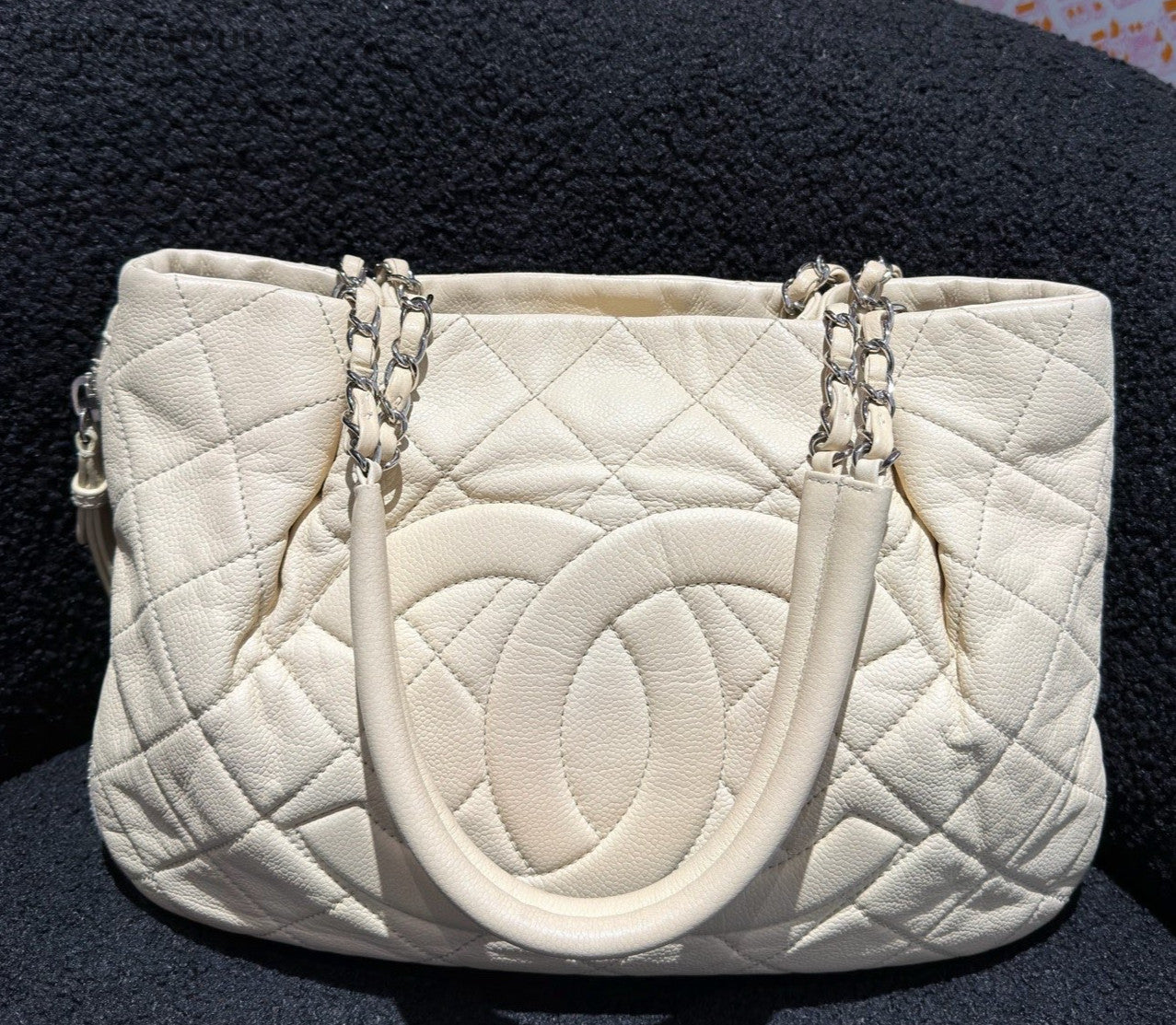 Chanel Diamond Tote Chain Shoulder Bag White Silver Women CC Logo Classic
