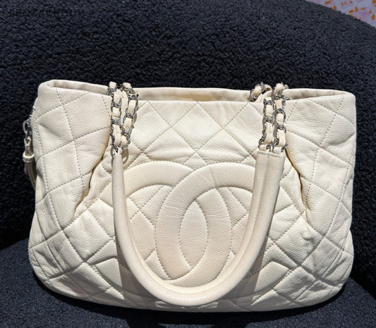 Chanel Diamond Tote Chain Shoulder Bag White Silver Women CC Logo Classic