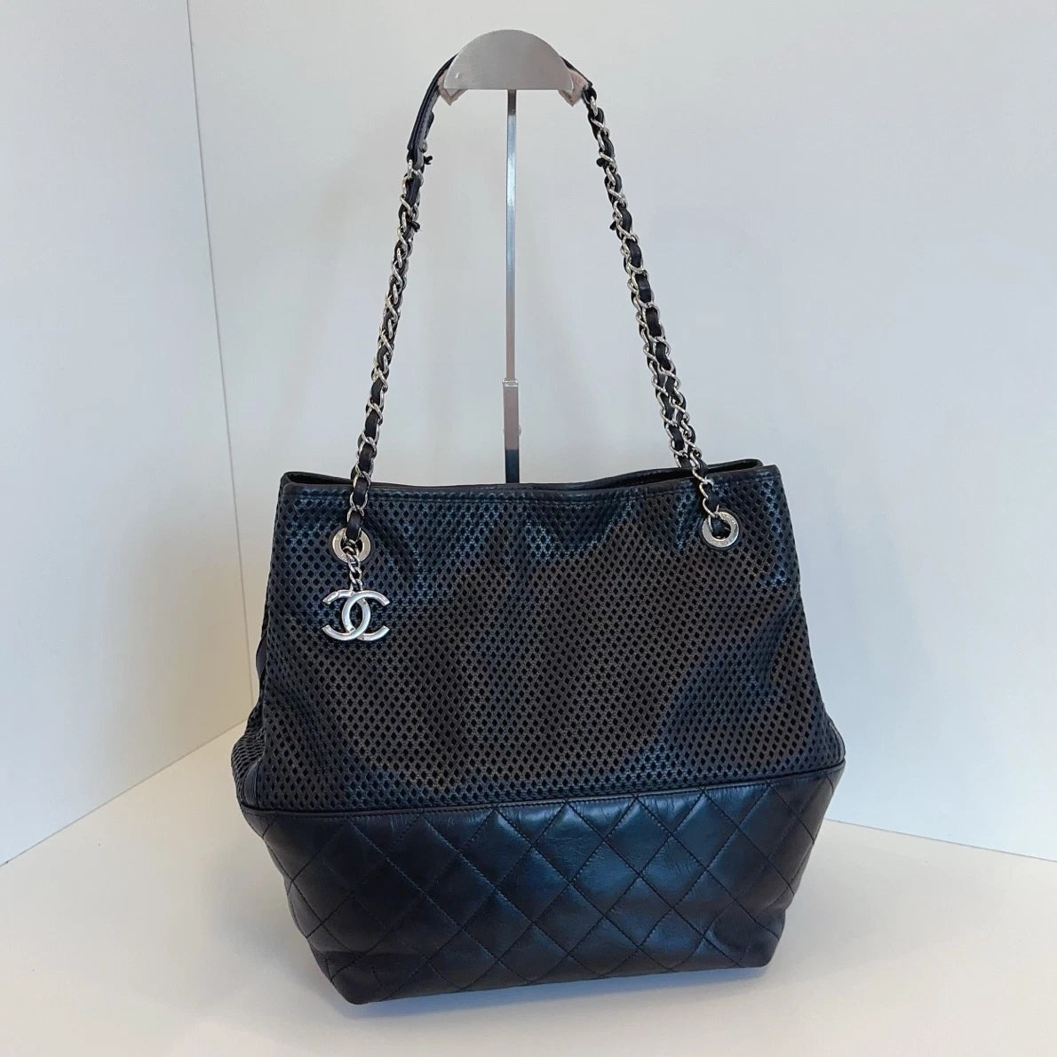 Chanel Tote Calfskin Diamond Chain Shoulder Bag Black Silver Women Fashion