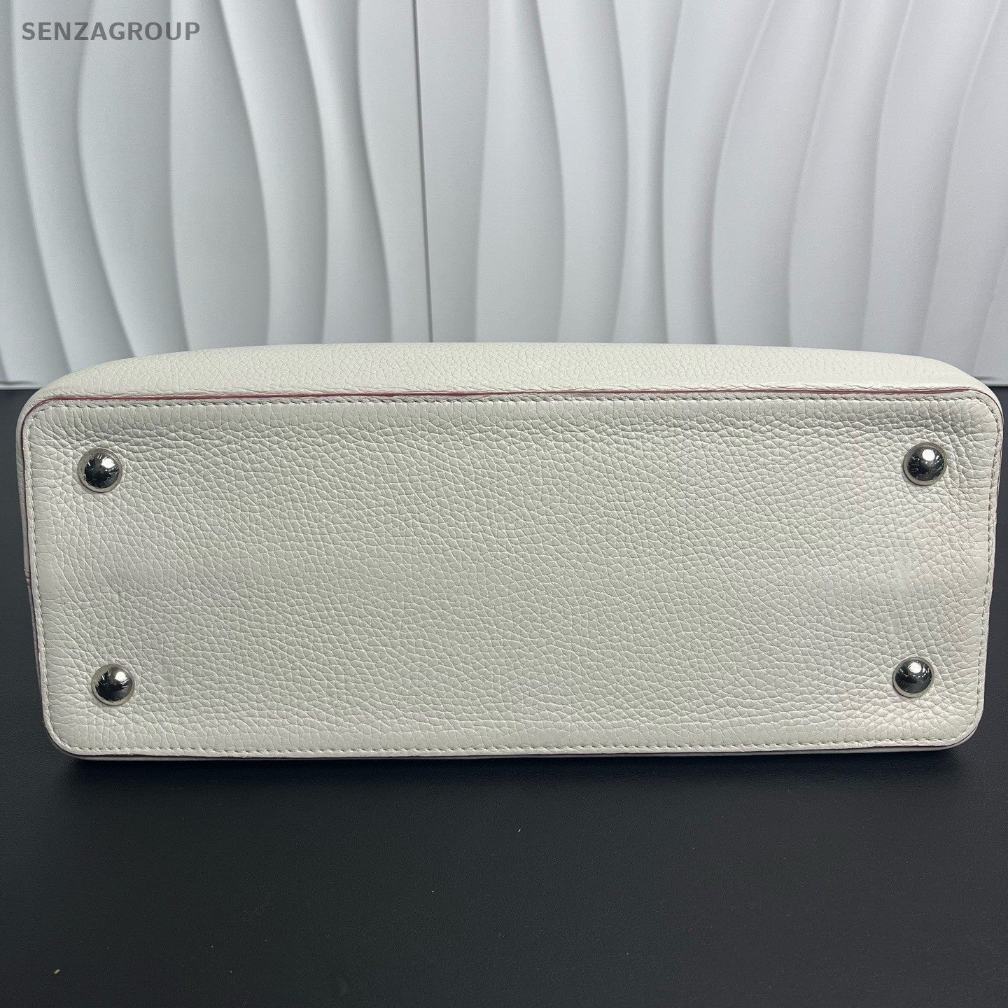Louis Vuitton Capucines GM Calfskin Top Handle Bag White Silver Women Classic