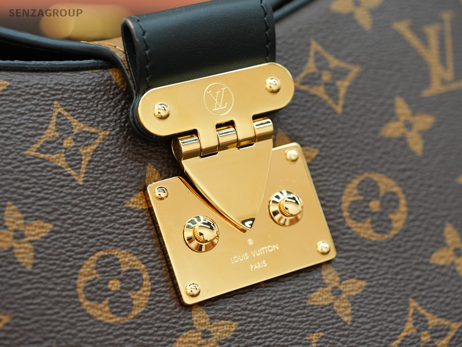 Louis Vuitton Twinny Shoulder bag Monogram Crossbody Women Almost Brand NEW