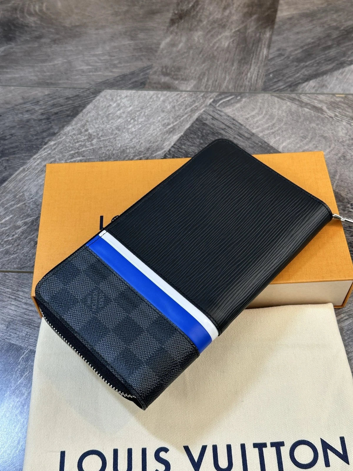 Louis Vuitton Zippy Black Epi Canvas Long Zip Wallet Clutch For Women