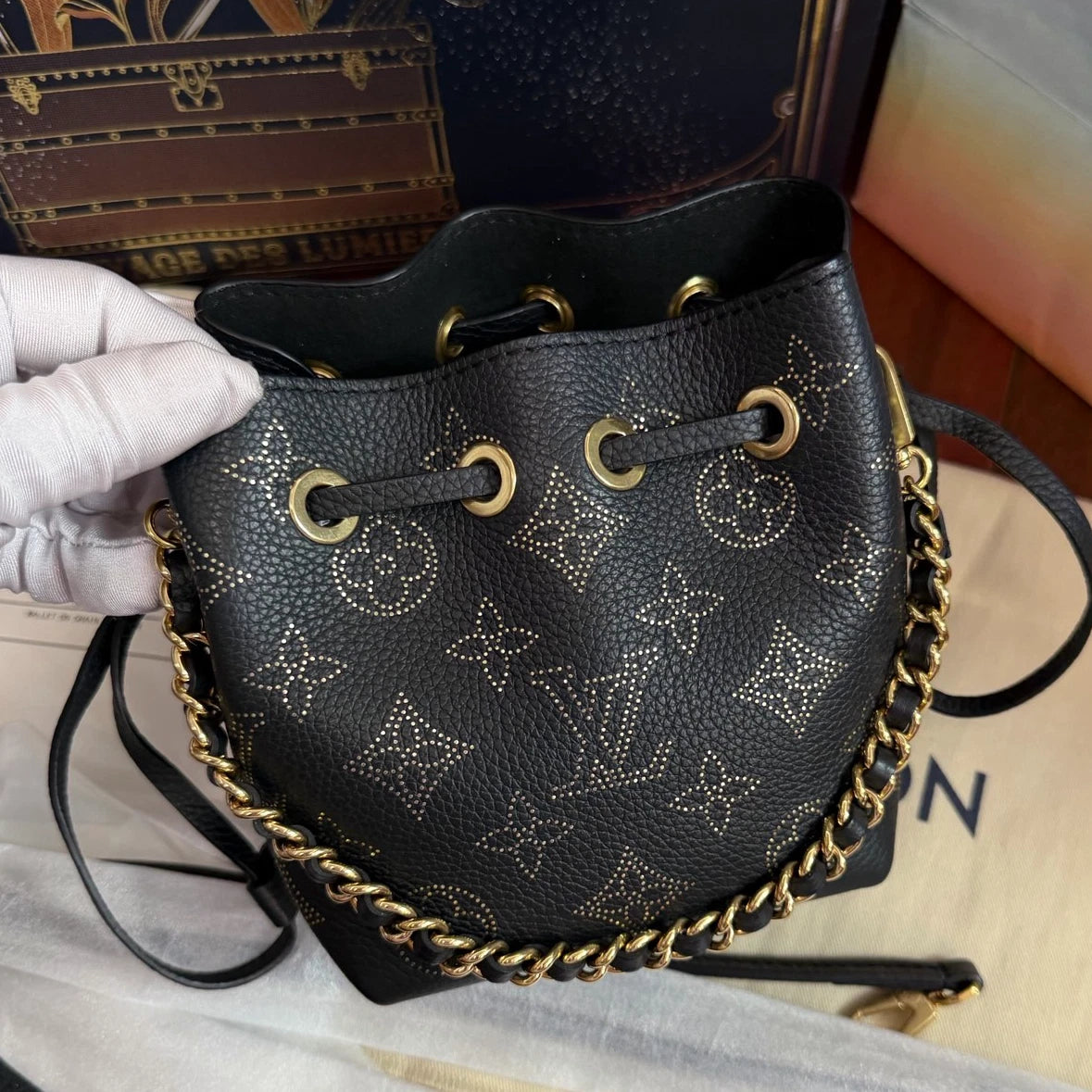 Louis Vuitton Bella Pico Mini Bucket Chain Shoulder Bag Crossbody Classic Women