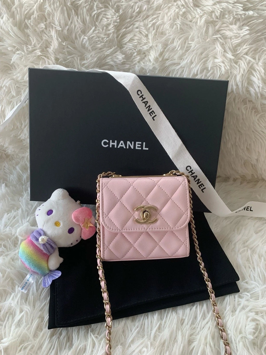 CHANEL Trendy CC Mini Woc Sakura Pink Shoulder Crossbody Bag Women