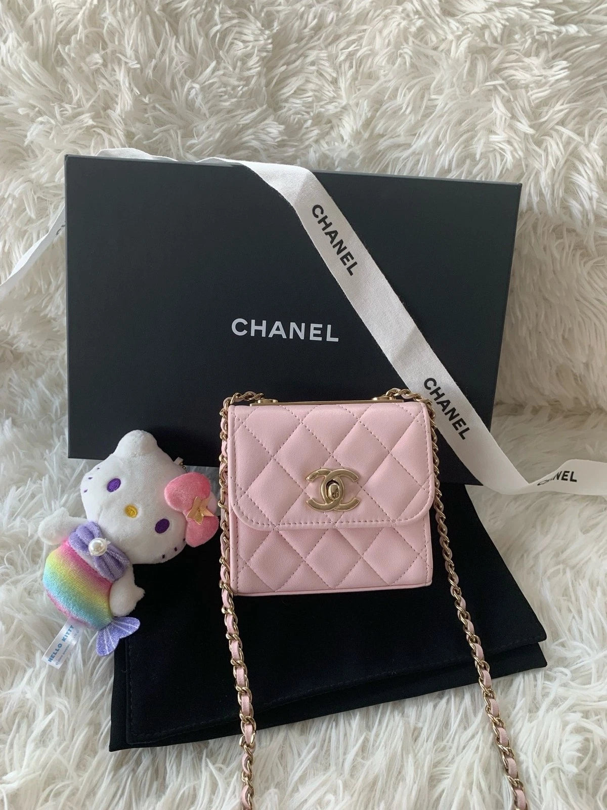 CHANEL Trendy CC Mini Woc Sakura Pink Shoulder Crossbody Bag Women