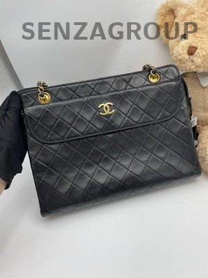 Chanel Quilted Chain Shoulder Bag Black Gold Vintage Classic Women