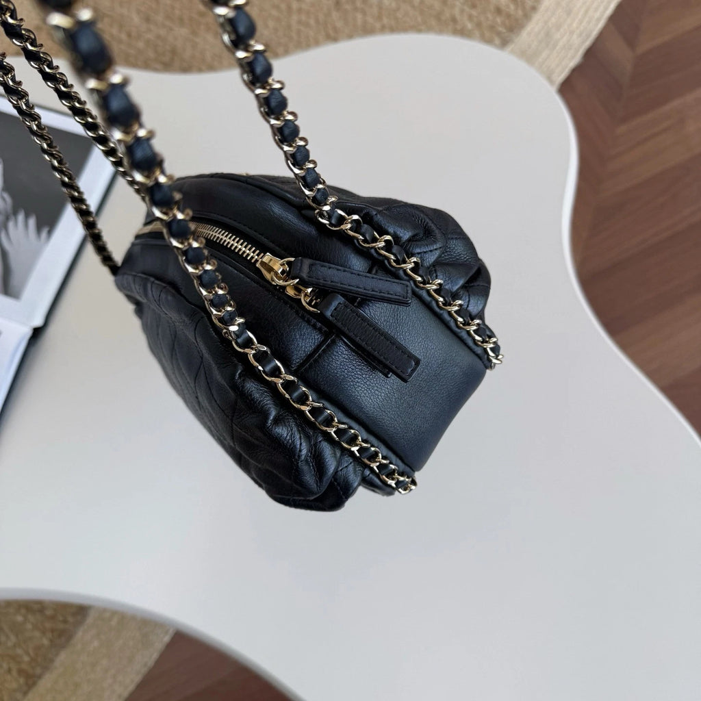 Chanel Calfskin Hobo Chain Shoulder Bag Black Gold Used Women Classic