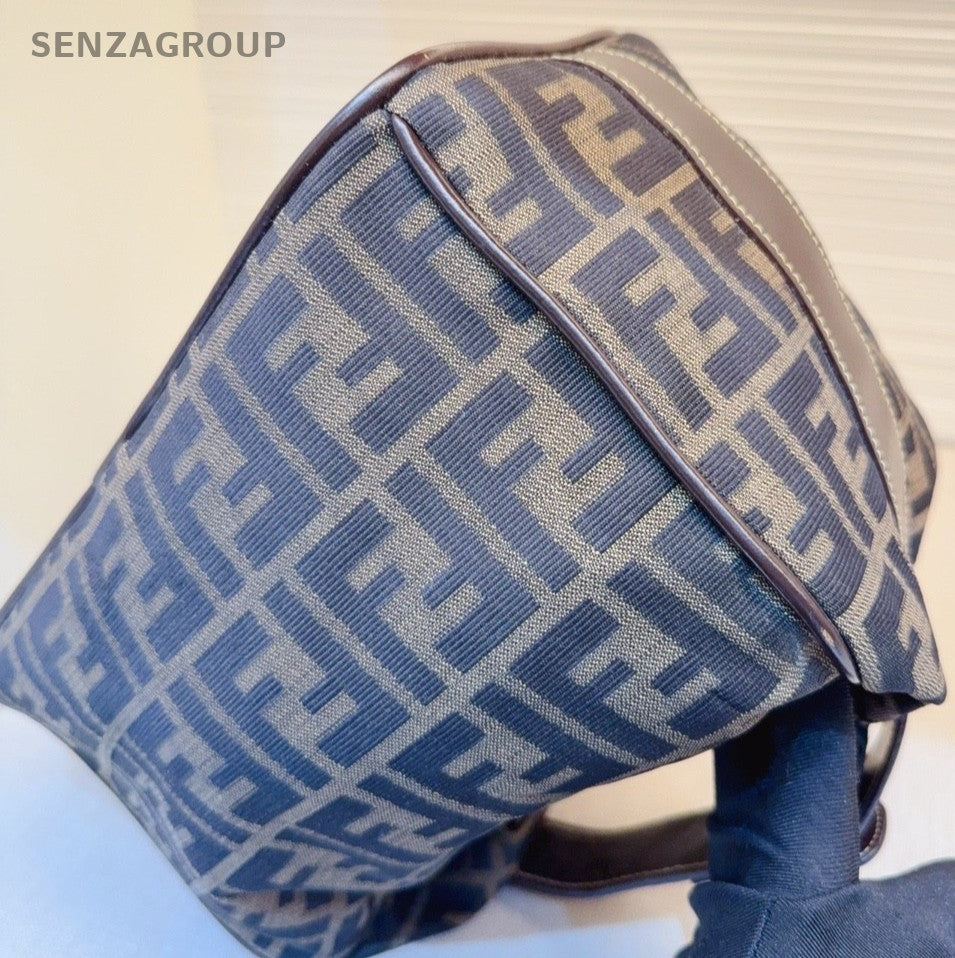 Bolsa de mão feminina Fendi clássica logotipo GM-