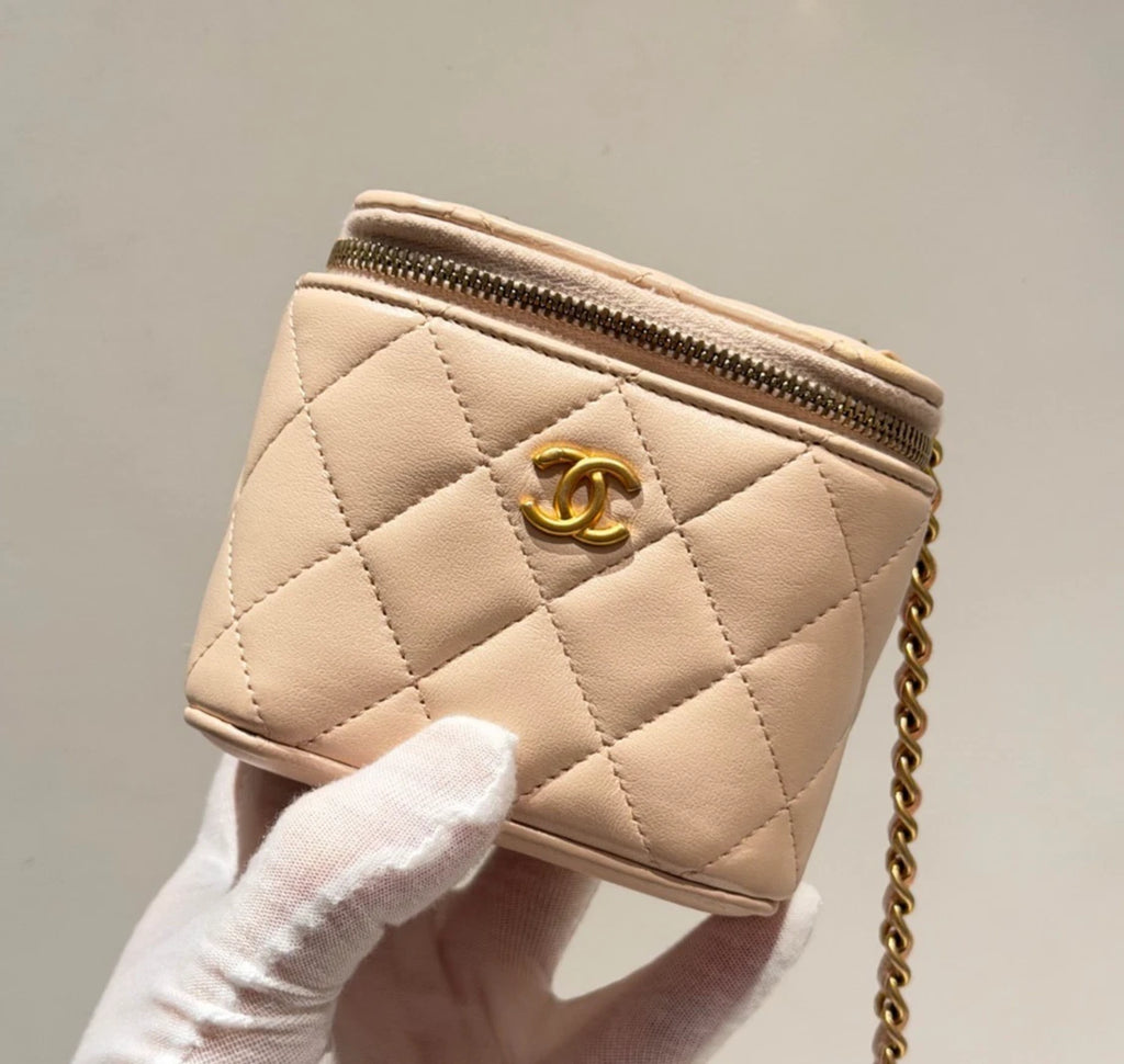 Chanel Vanity Case Chain Crossbody Diamond Pink Gold Women Classic