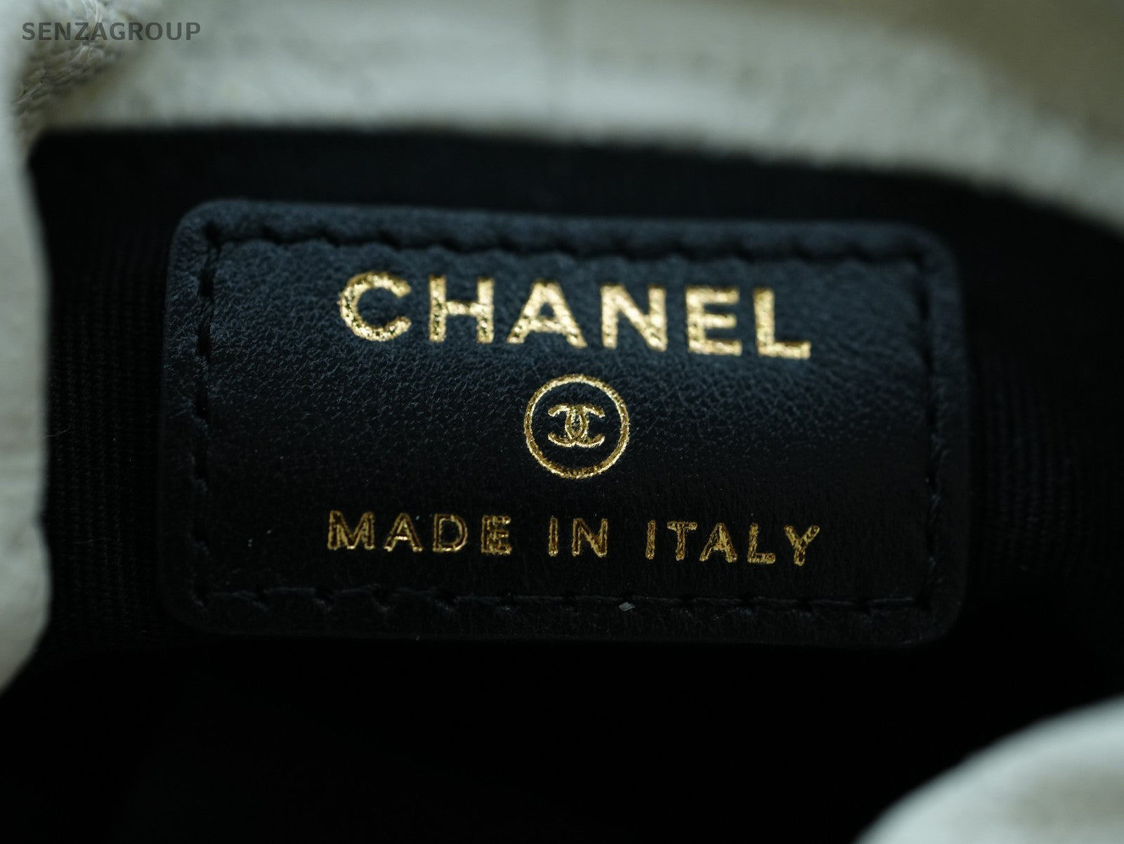 CHANEL Caviar CC Bucket mini Chain Shoulder bag Women White Gold Drawstring