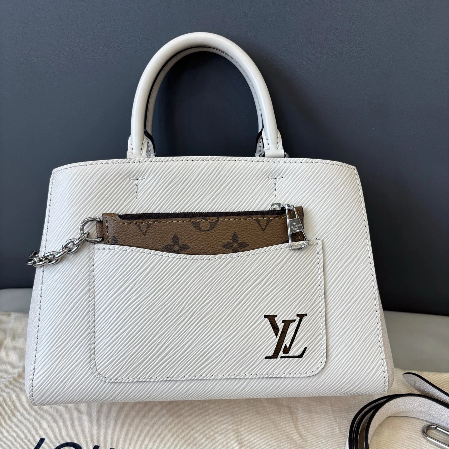 Louis Vuitton Marelle Epi White Silver Crossbody Top Handle Excellent