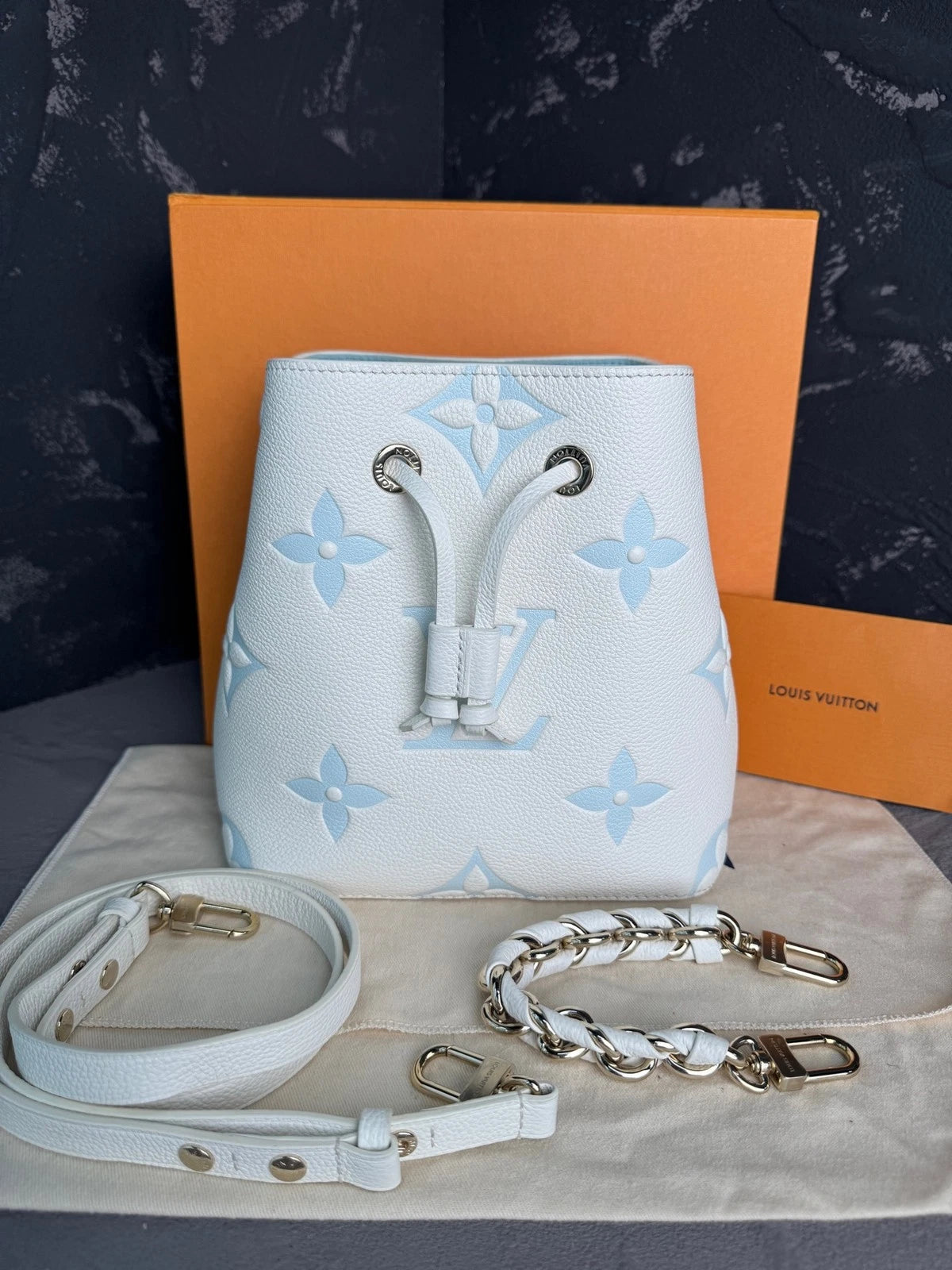Louis Vuitton Neo Noe White Blue Leather Mini Bucket Bag For Women