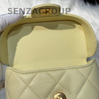 Chanel Quilted Lambskin Handbag Chain Strap Yellow Gold Hardware