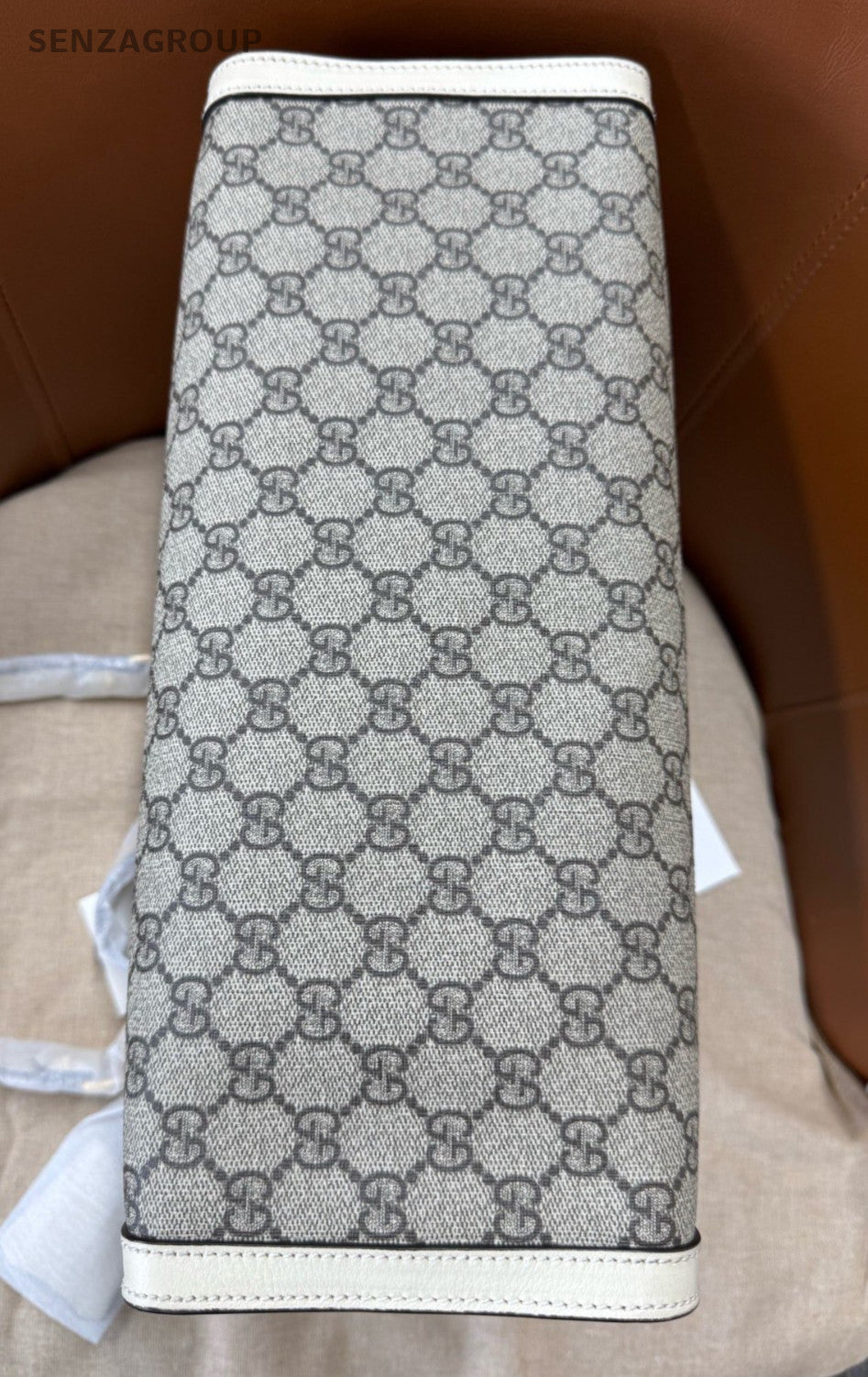 GUCCI Padlock MM Tote Handbag Shoulder Bag White Gold Women Classic Designer