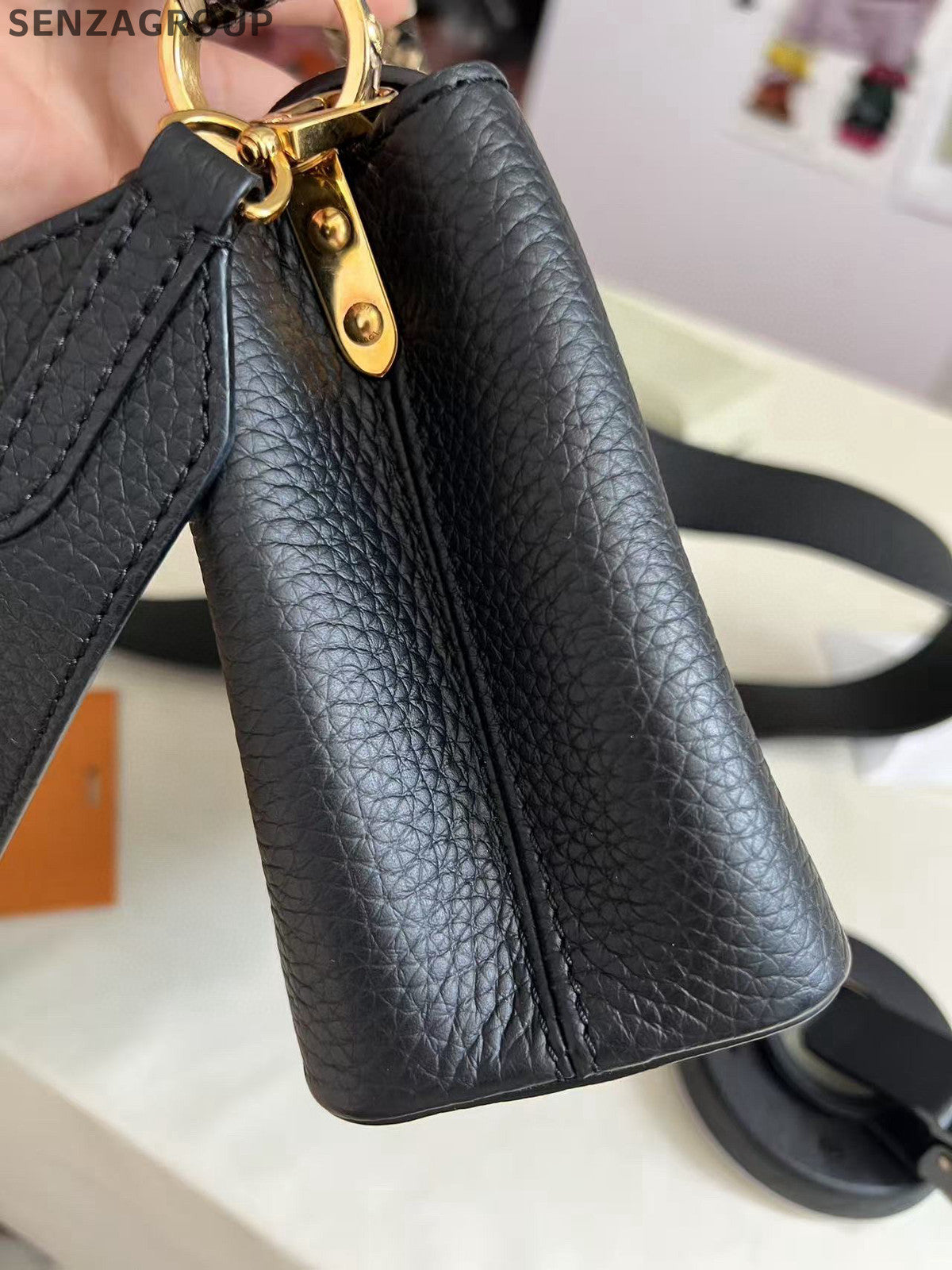 Louis Vuitton Capucines Mini Black Gold Handbag - Classic Women's Tote