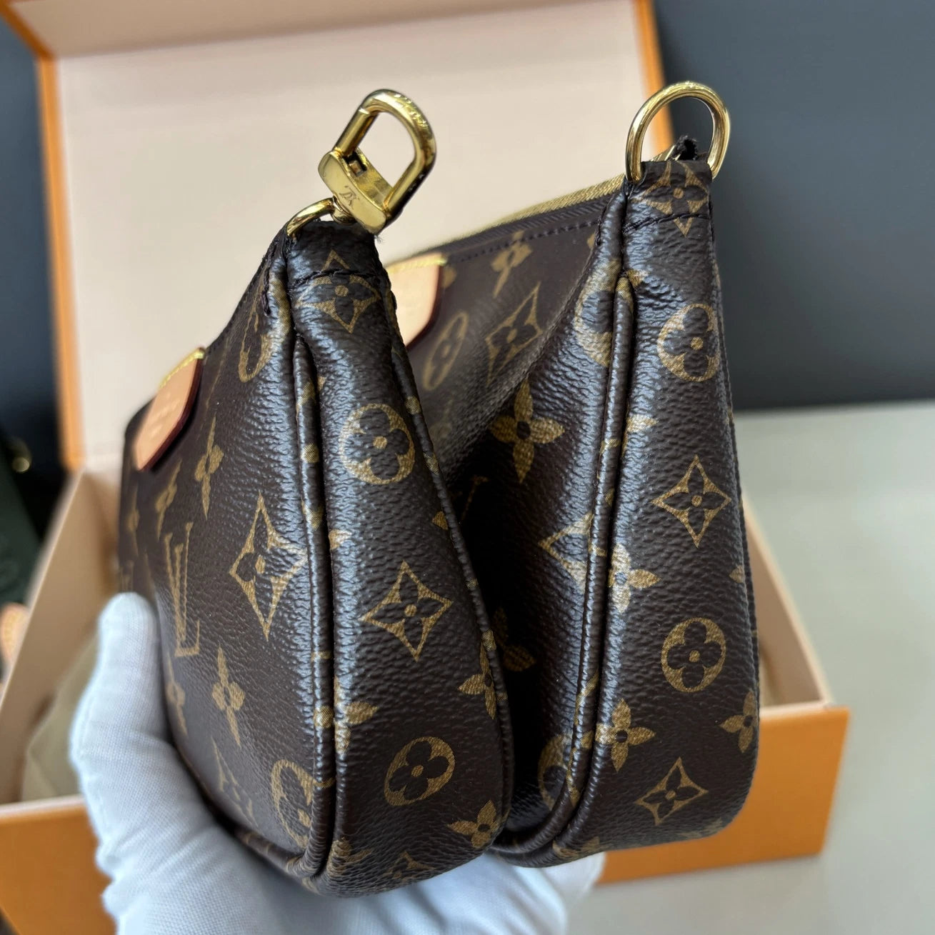 Louis Vuitton Multi Pochette Accessoires Monogram Canvas Shoulder Bag Crossbody
