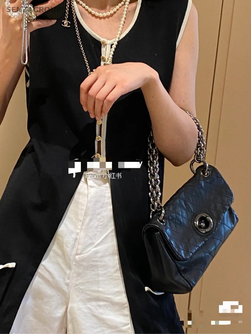 CHANEL Classic Pig nose Herringbone chain Shoulder bag Black Silver