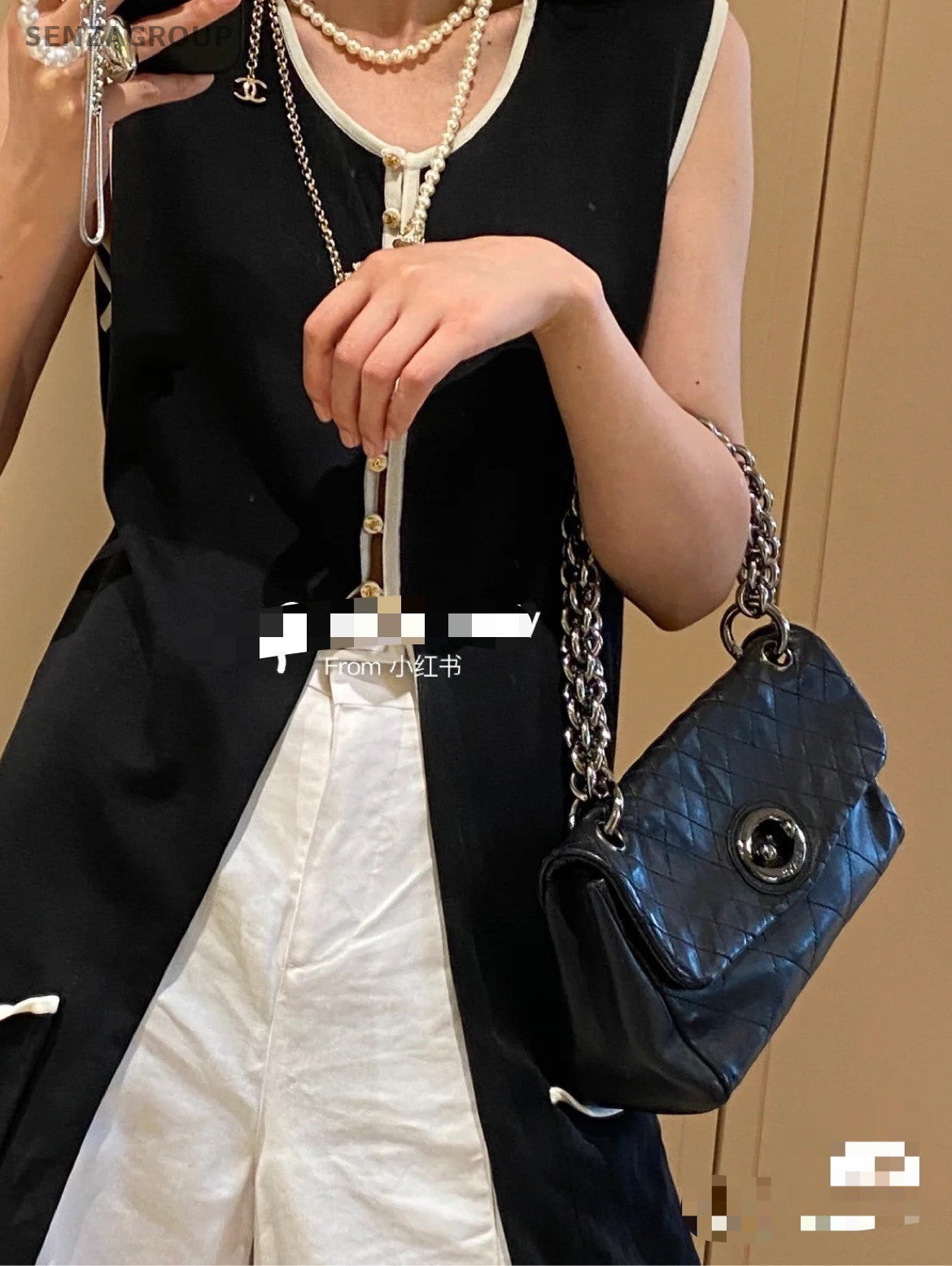 CHANEL Classic Pig nose Herringbone chain Shoulder bag Black Silver