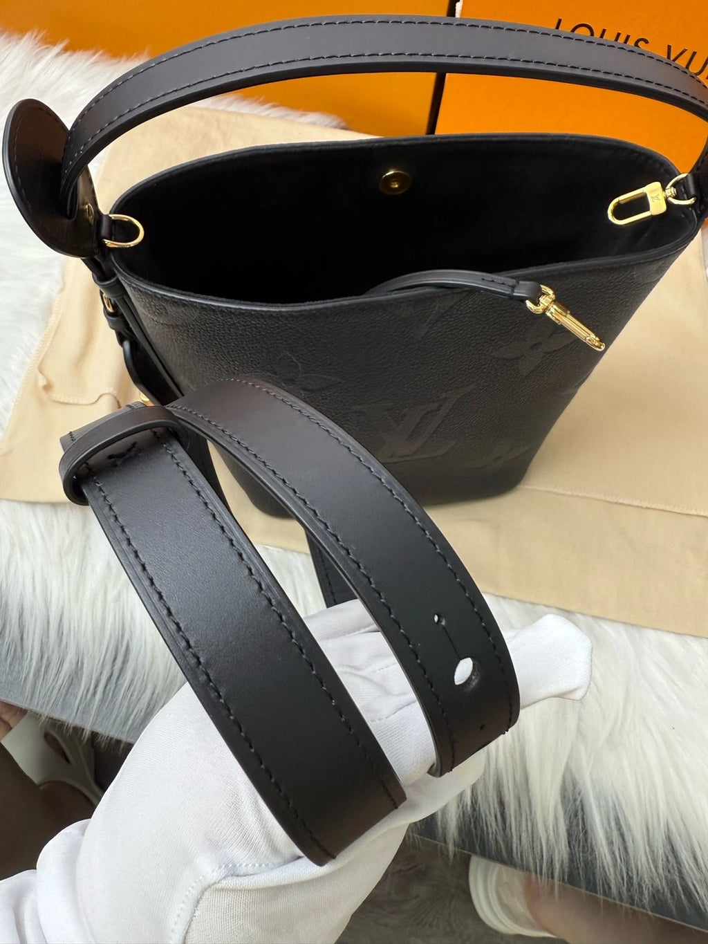 Authentic Louis Vuitton Black Leather All In BB Bucket Bag For Women