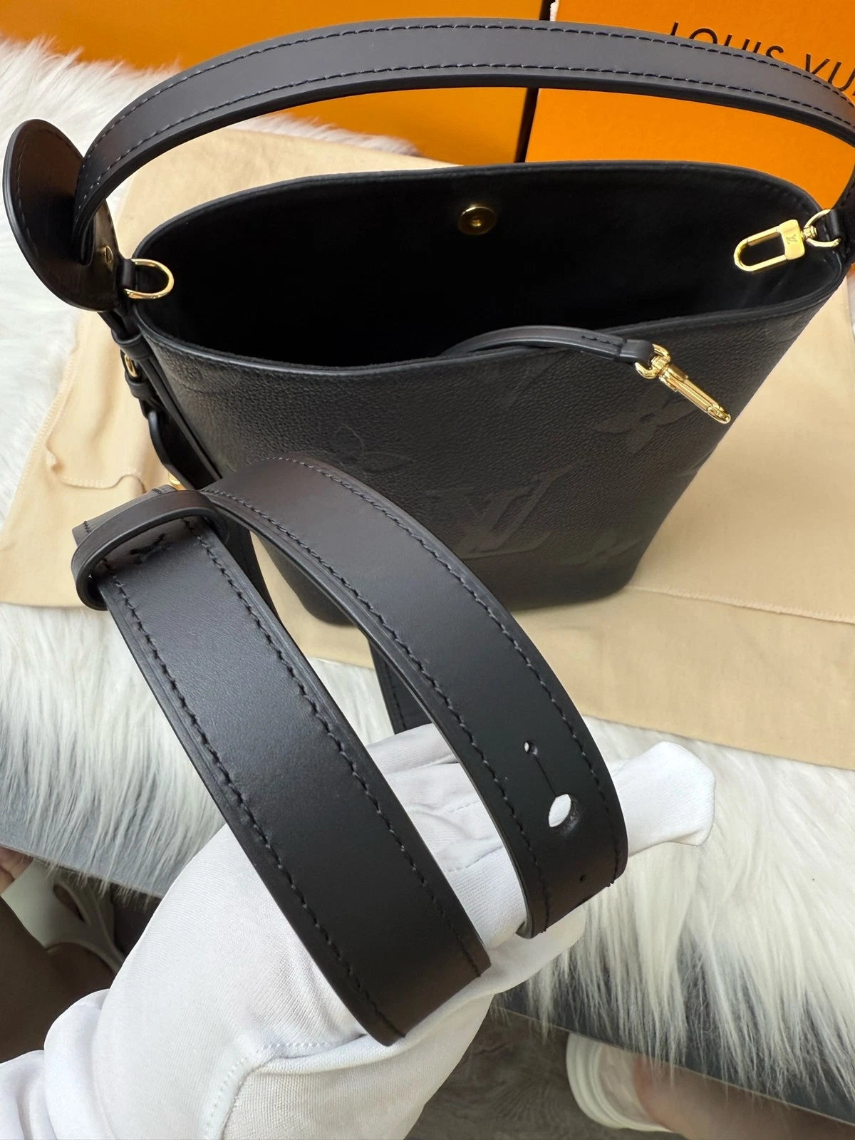 Authentic Louis Vuitton Black Leather All In BB Bucket Bag For Women